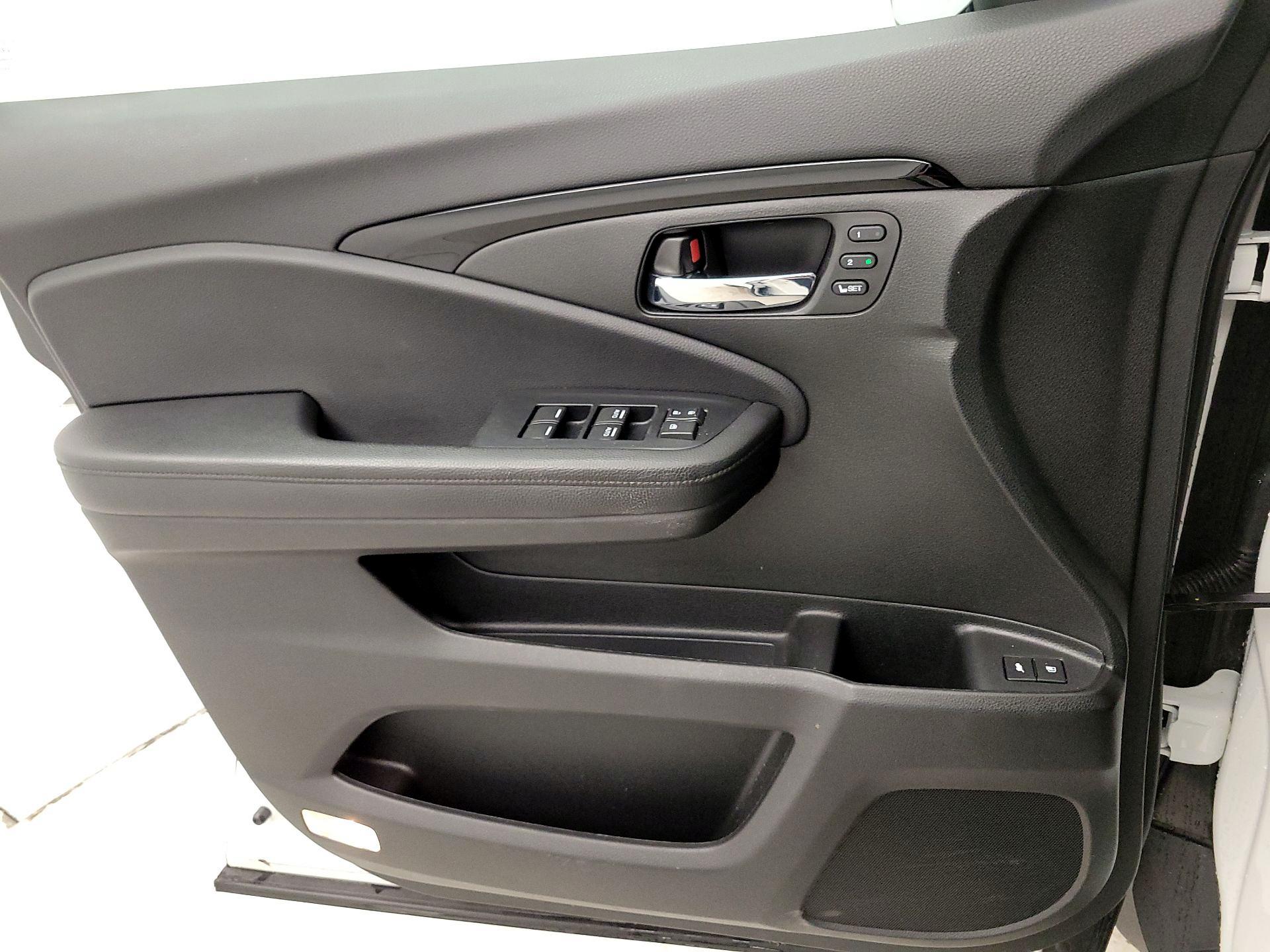 Thumbnail: 2021 Honda Passport - 12