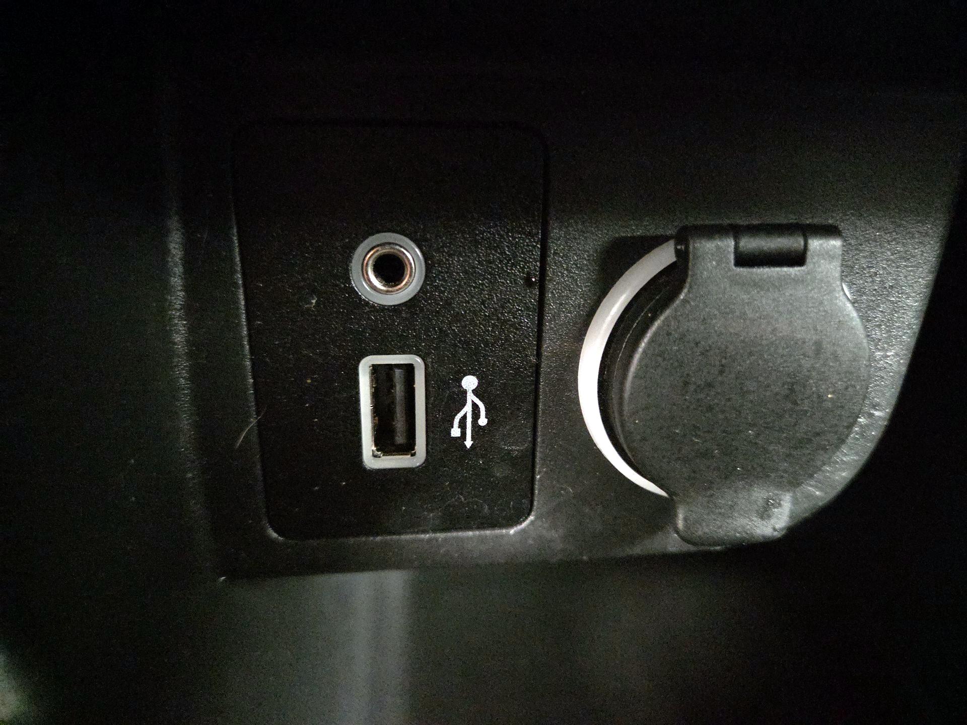 Thumbnail: 2023 Nissan Kicks - 18