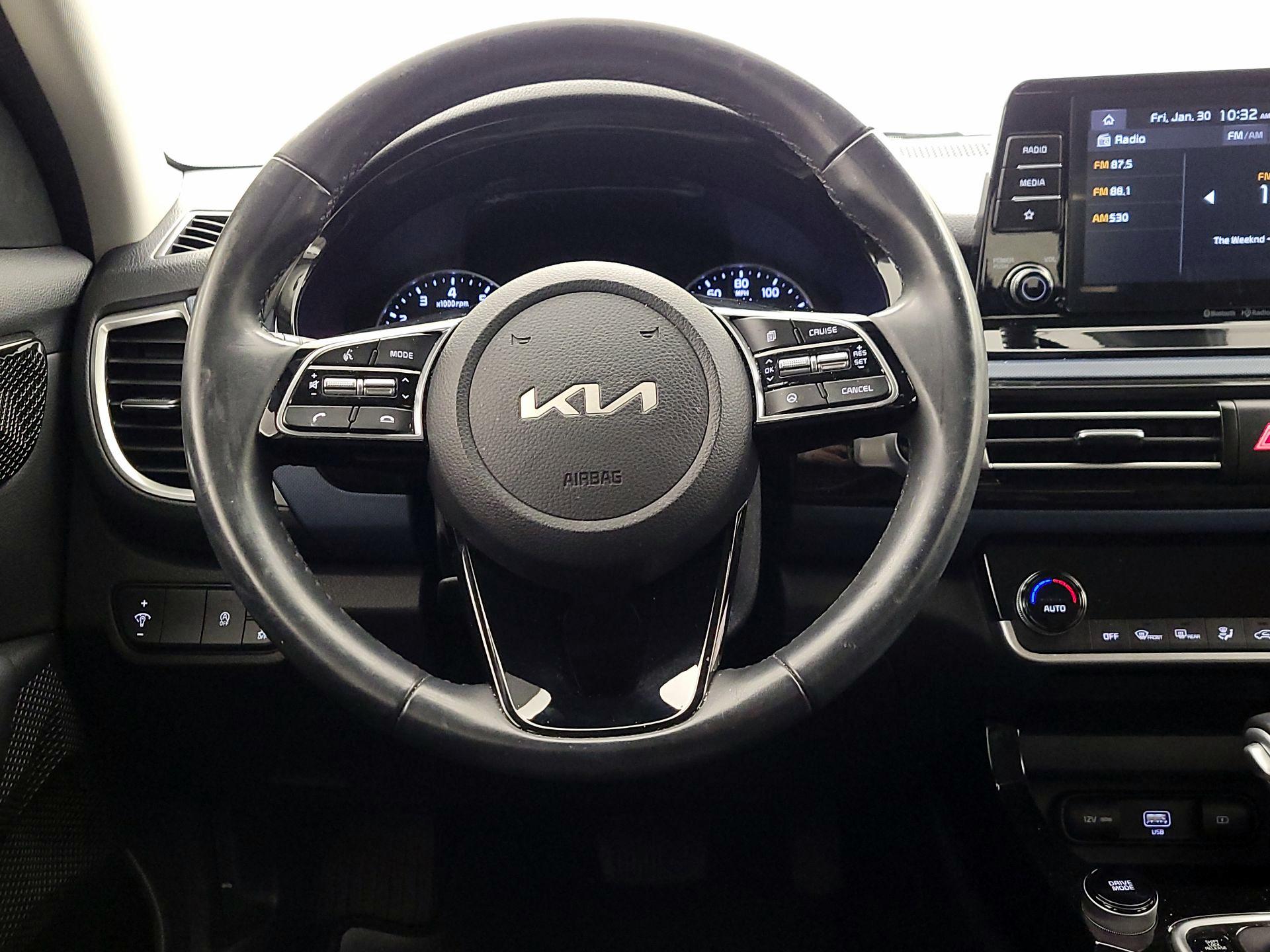 Thumbnail: 2023 Kia Seltos - 10