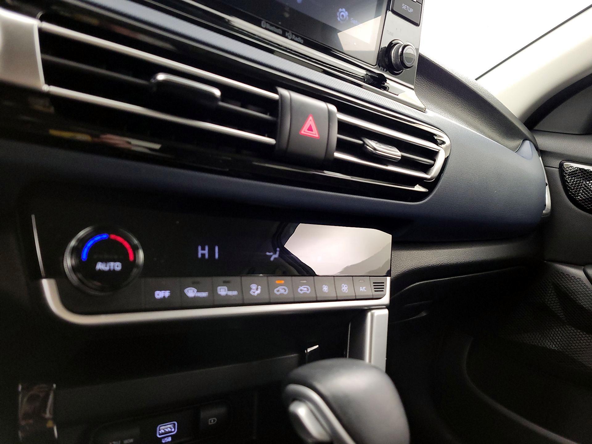 Thumbnail: 2023 Kia Seltos - 15