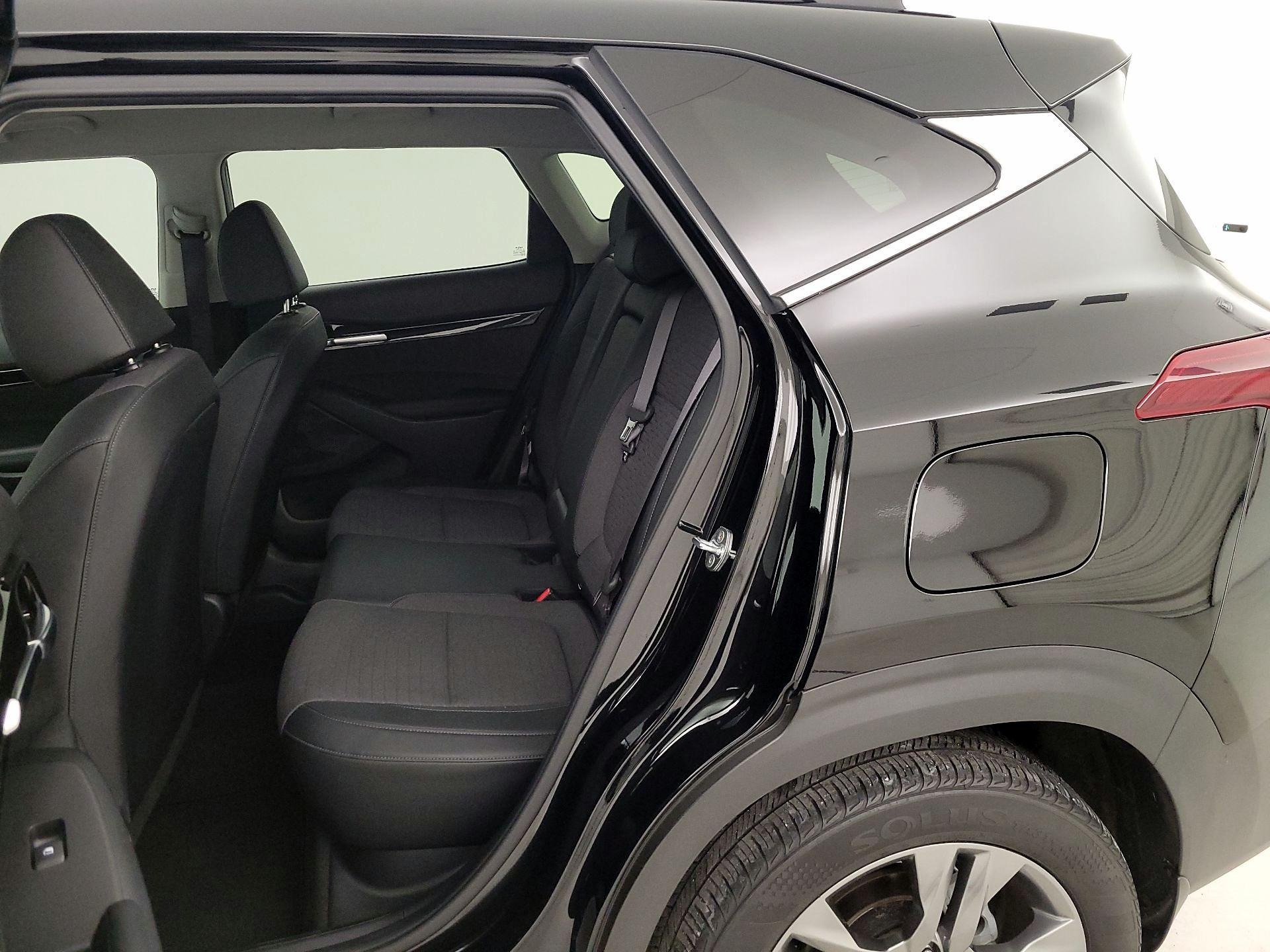 Thumbnail: 2023 Kia Seltos - 18