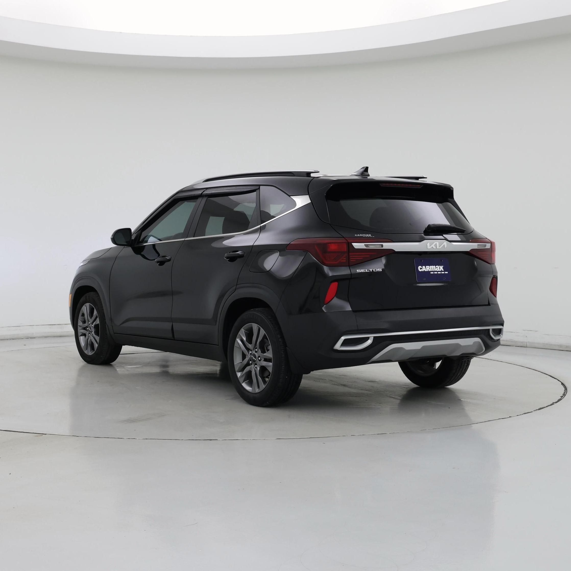 Thumbnail: 2023 Kia Seltos - 2