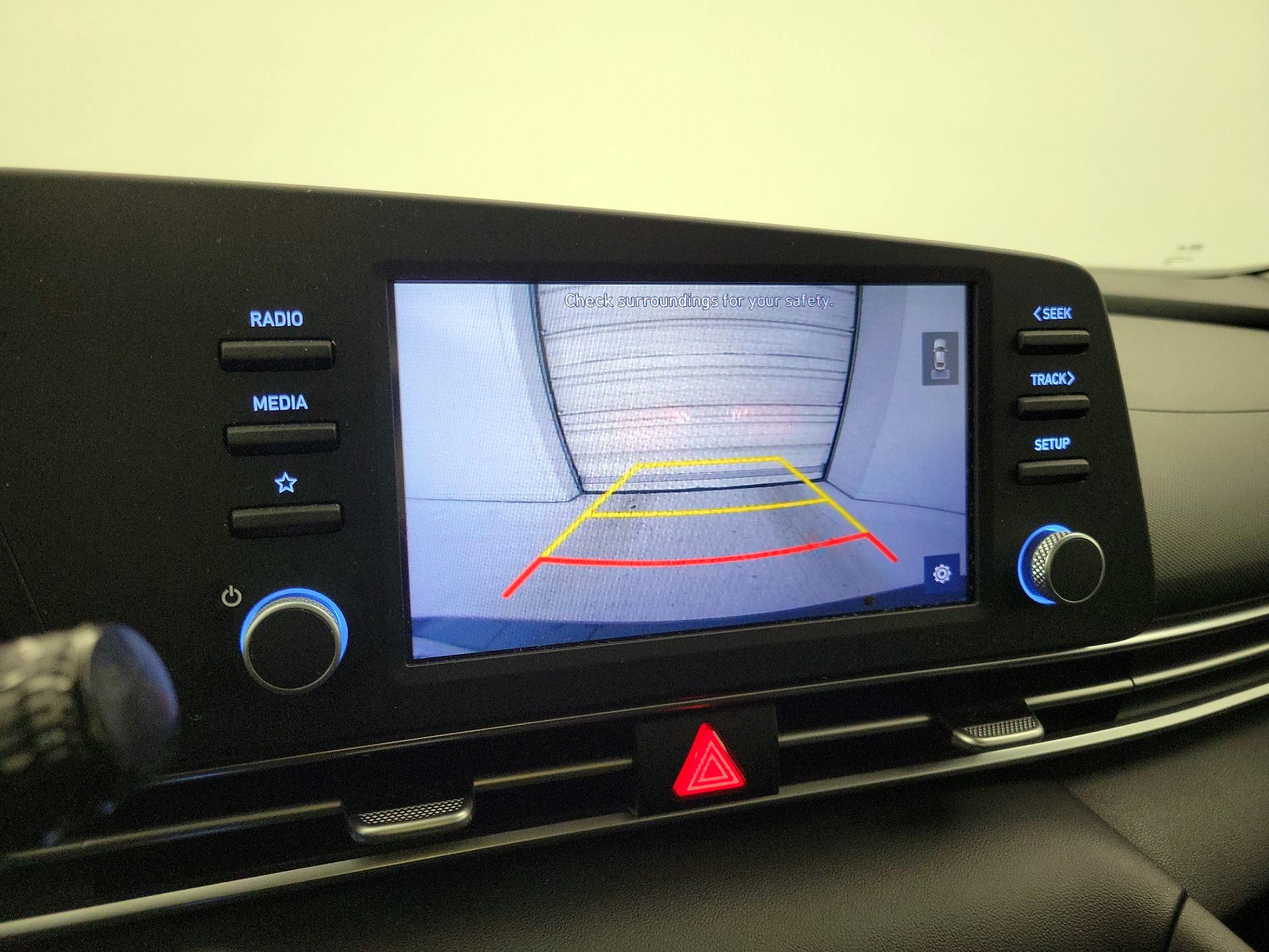 Thumbnail: 2022 Hyundai Elantra - 14