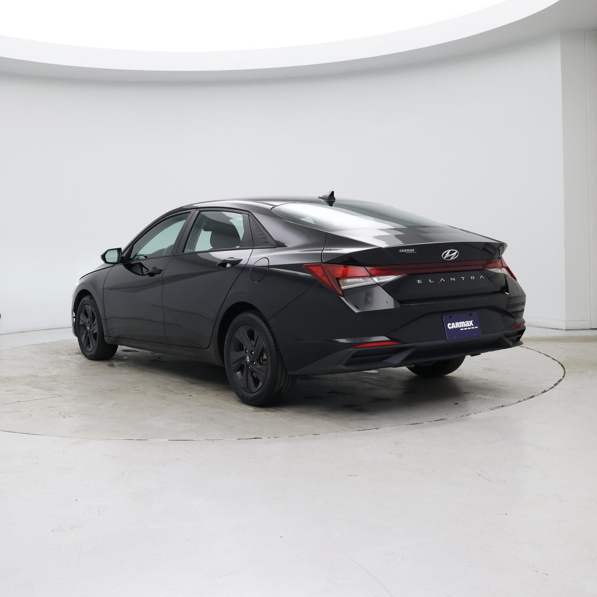 Thumbnail: 2022 Hyundai Elantra - 2