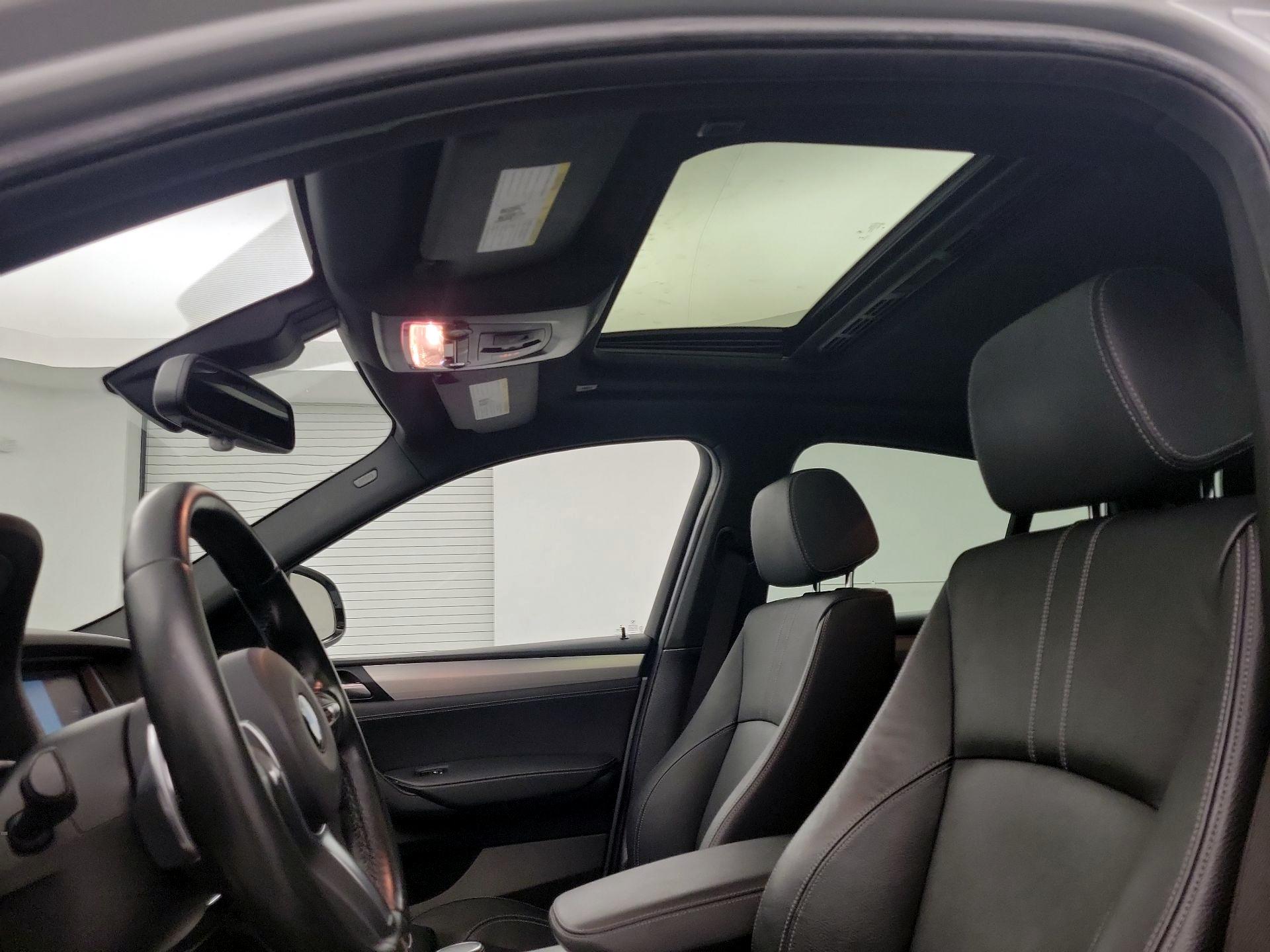 Thumbnail: 2018 BMW X4 - 18