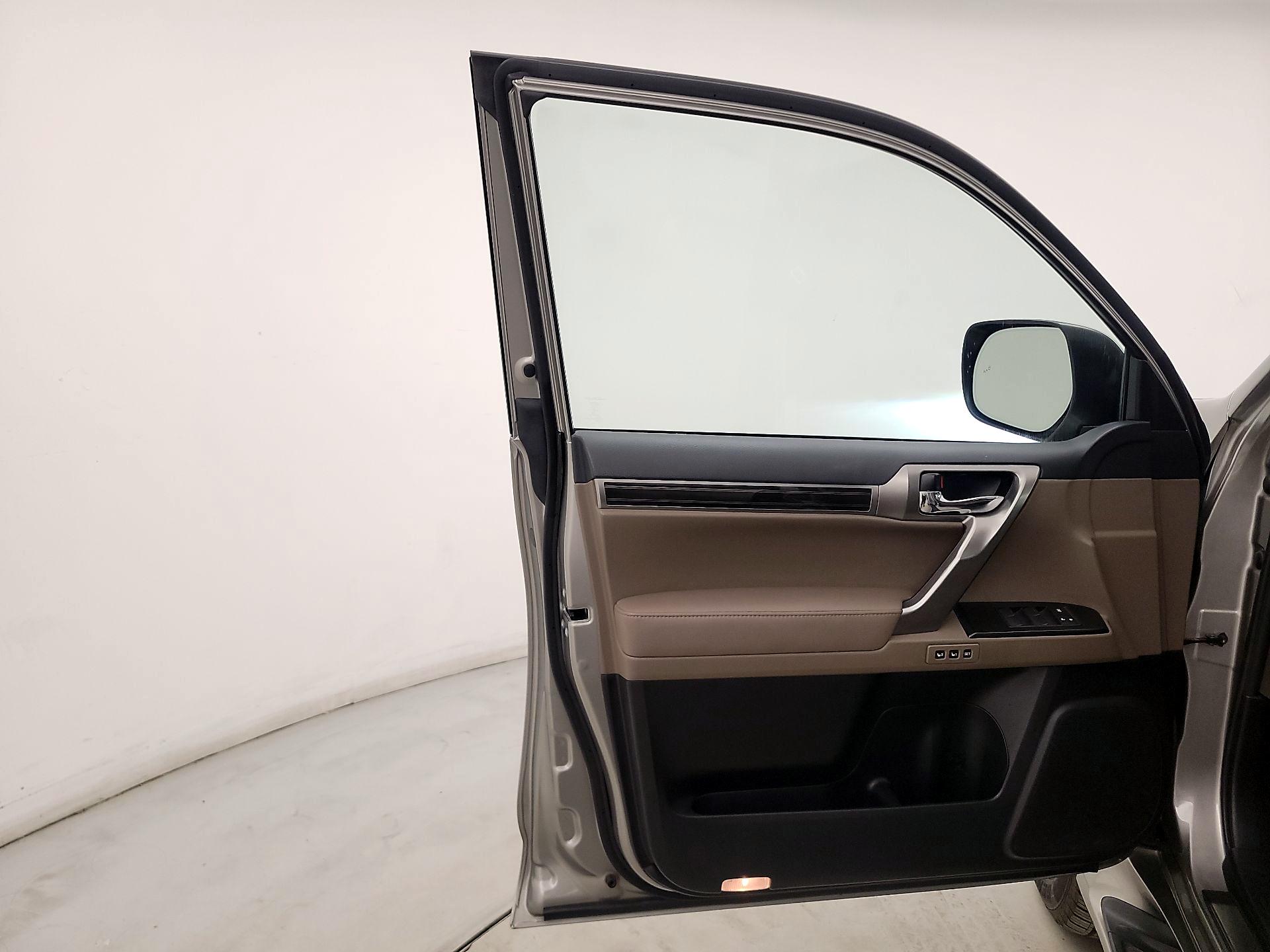 Thumbnail: 2022 Lexus GX - 12