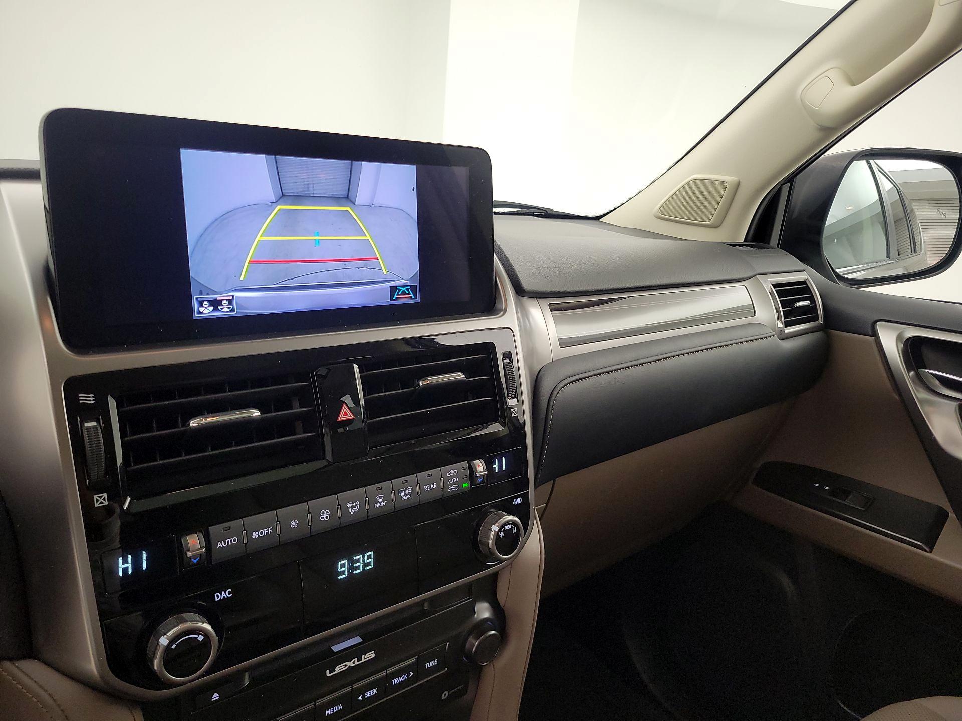 Thumbnail: 2022 Lexus GX - 15