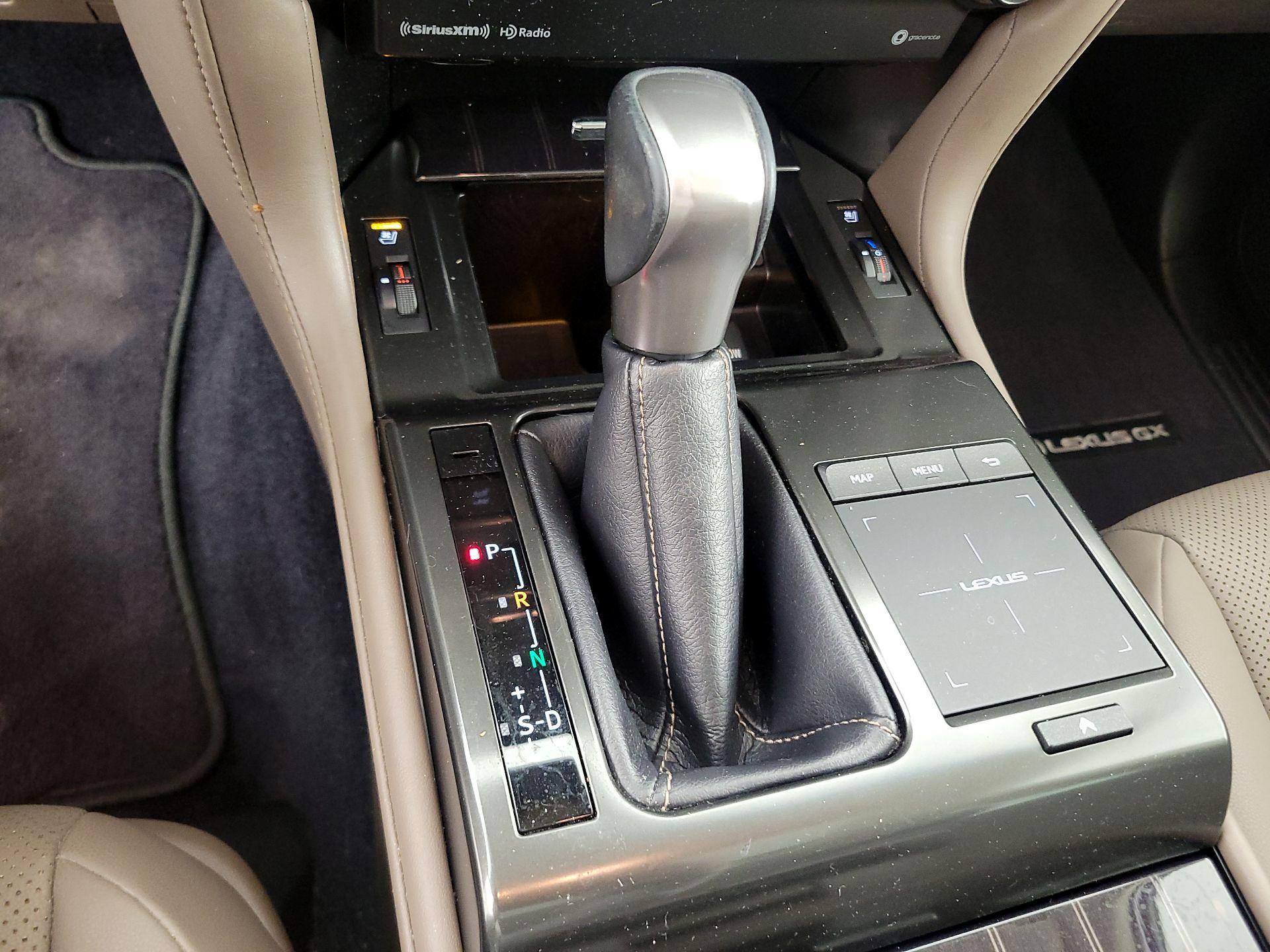 Thumbnail: 2022 Lexus GX - 18