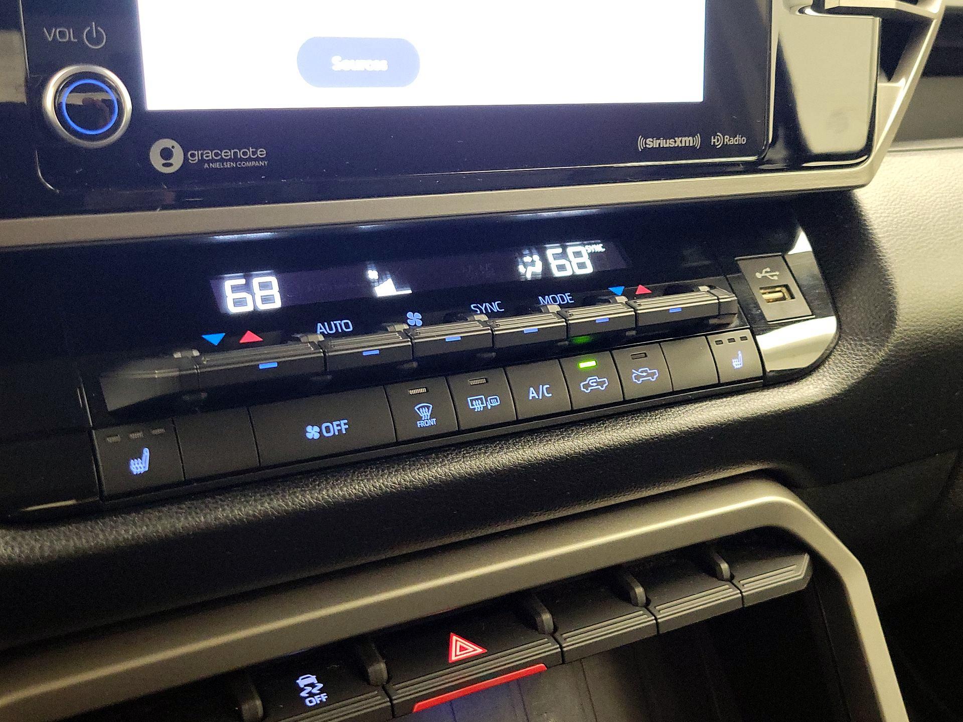 Thumbnail: 2023 Toyota Tundra - 16