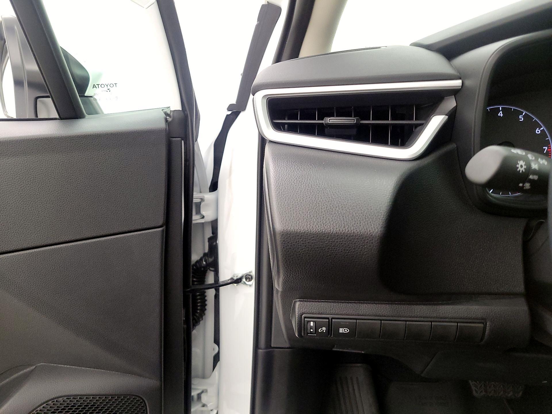 Thumbnail: 2025 Toyota Corolla - 13