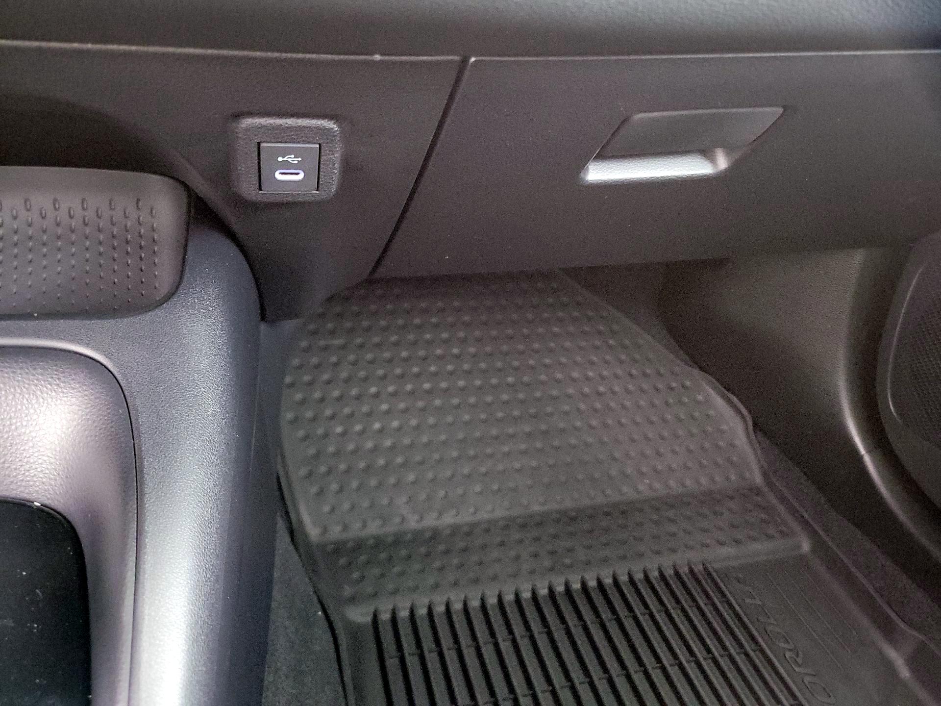 Thumbnail: 2025 Toyota Corolla - 18