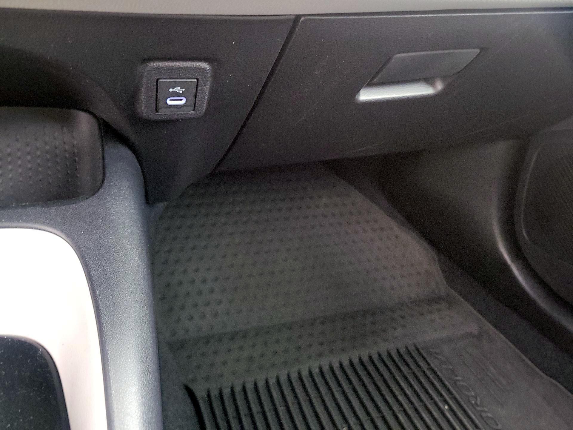 Thumbnail: 2025 Toyota Corolla - 18