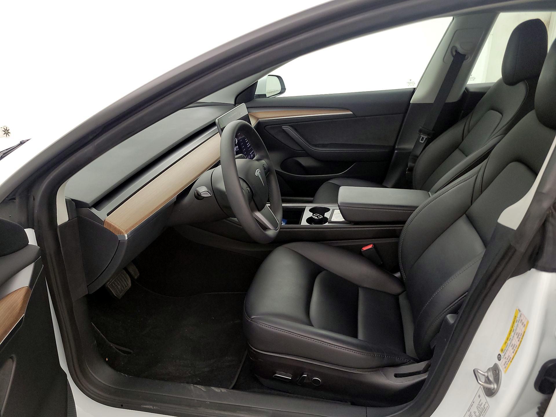 Thumbnail: 2023 Tesla Model 3 - 11