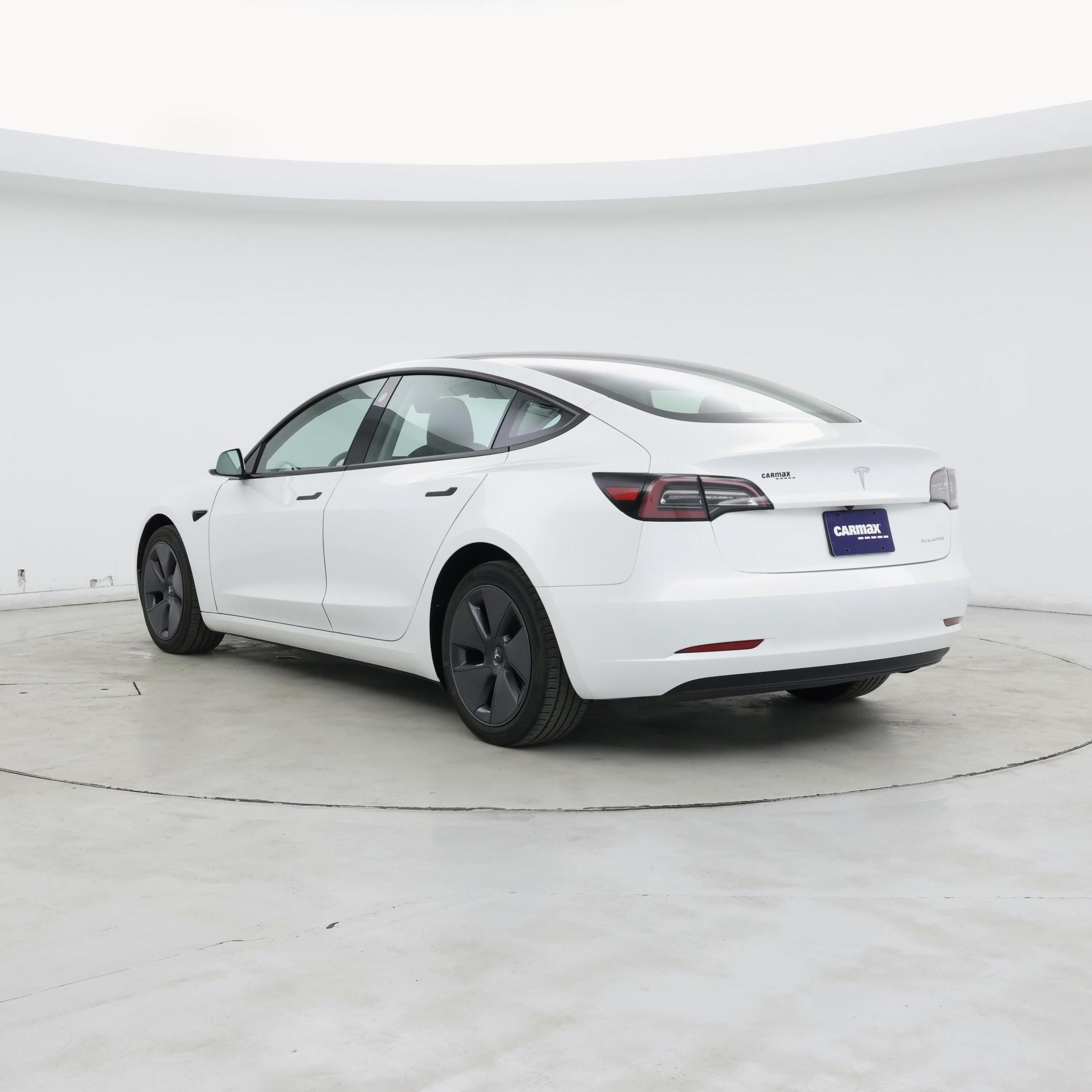 Thumbnail: 2023 Tesla Model 3 - 2