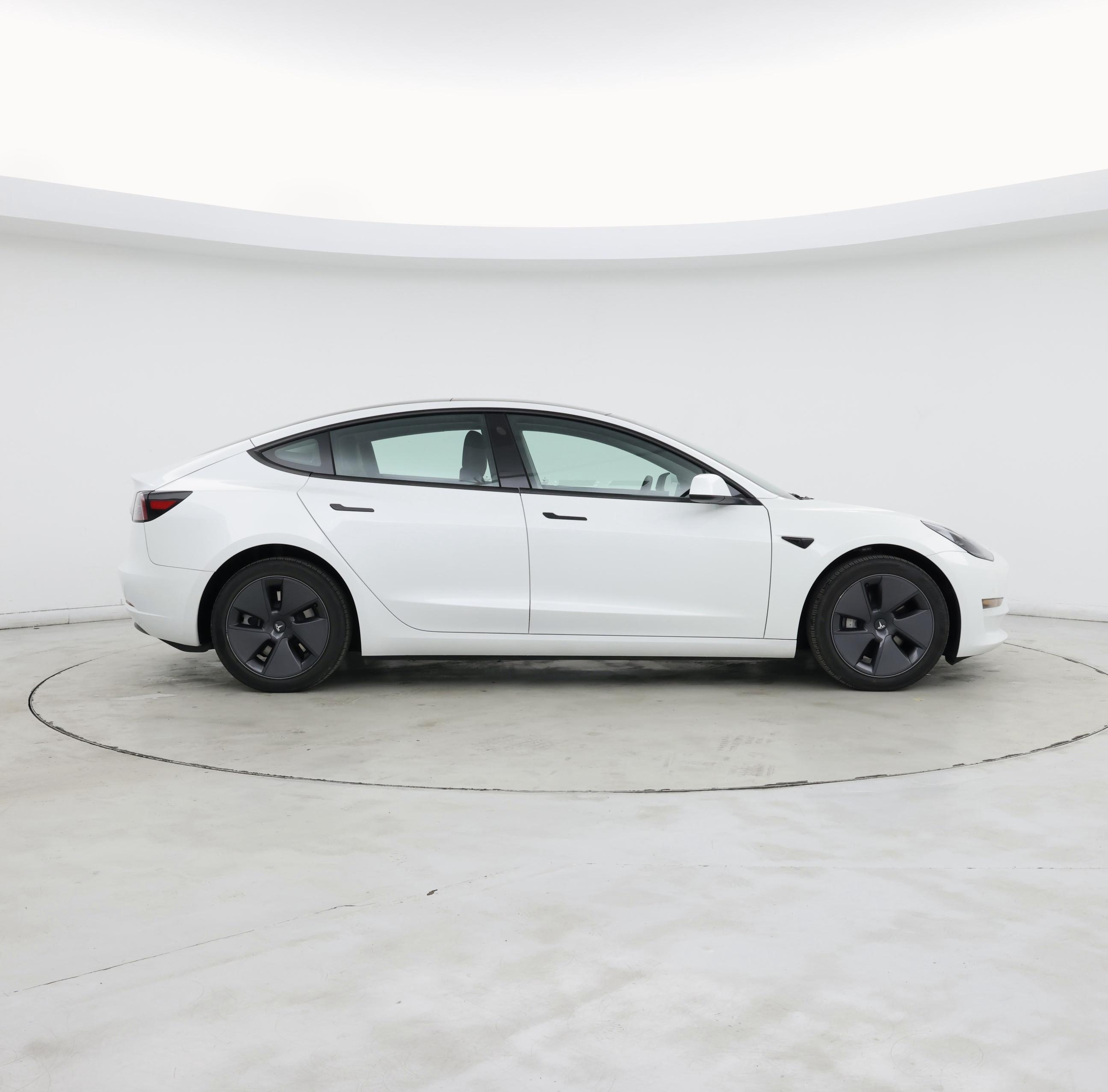 Thumbnail: 2023 Tesla Model 3 - 7