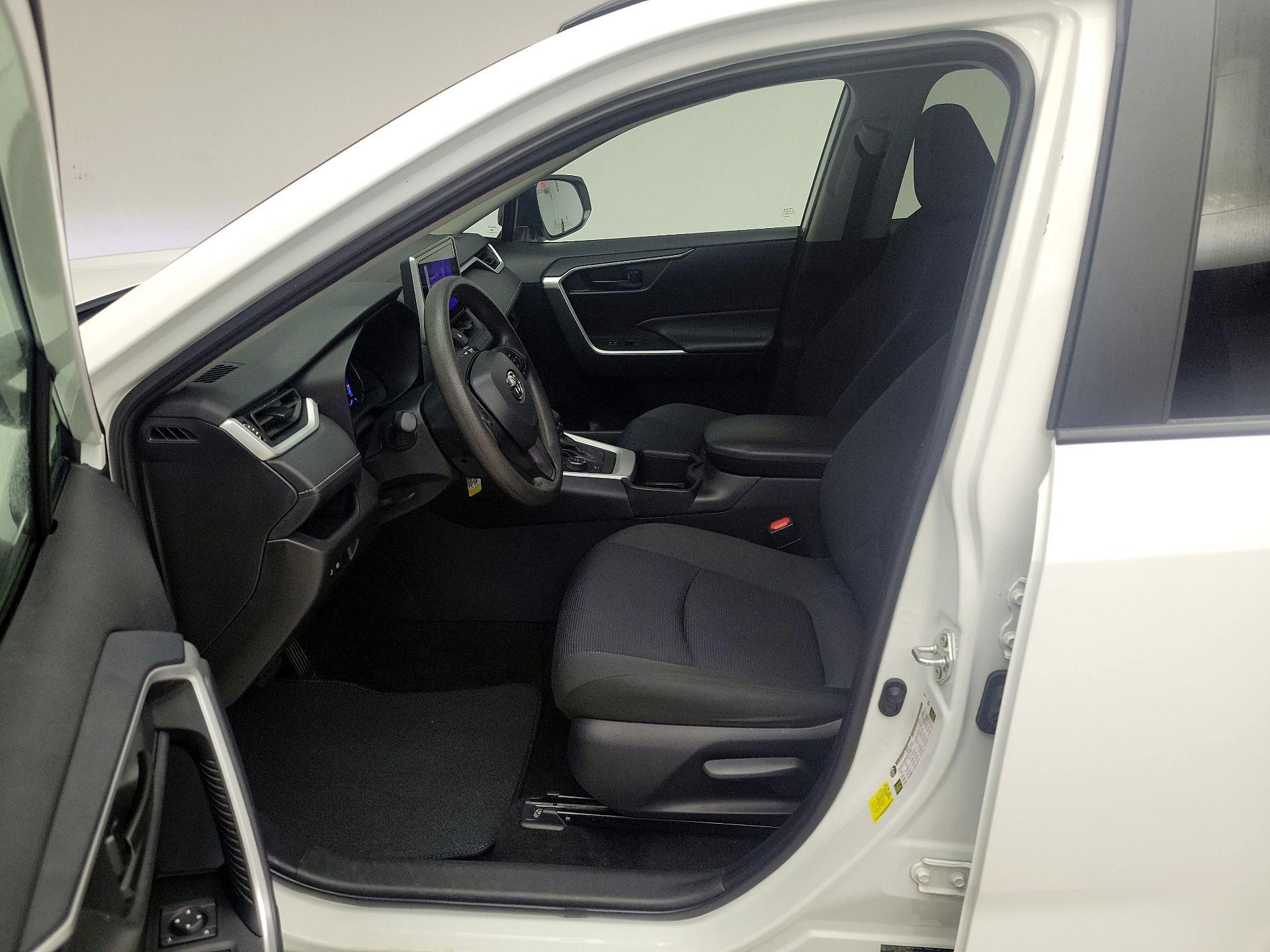 Thumbnail: 2025 Toyota RAV4 - 11