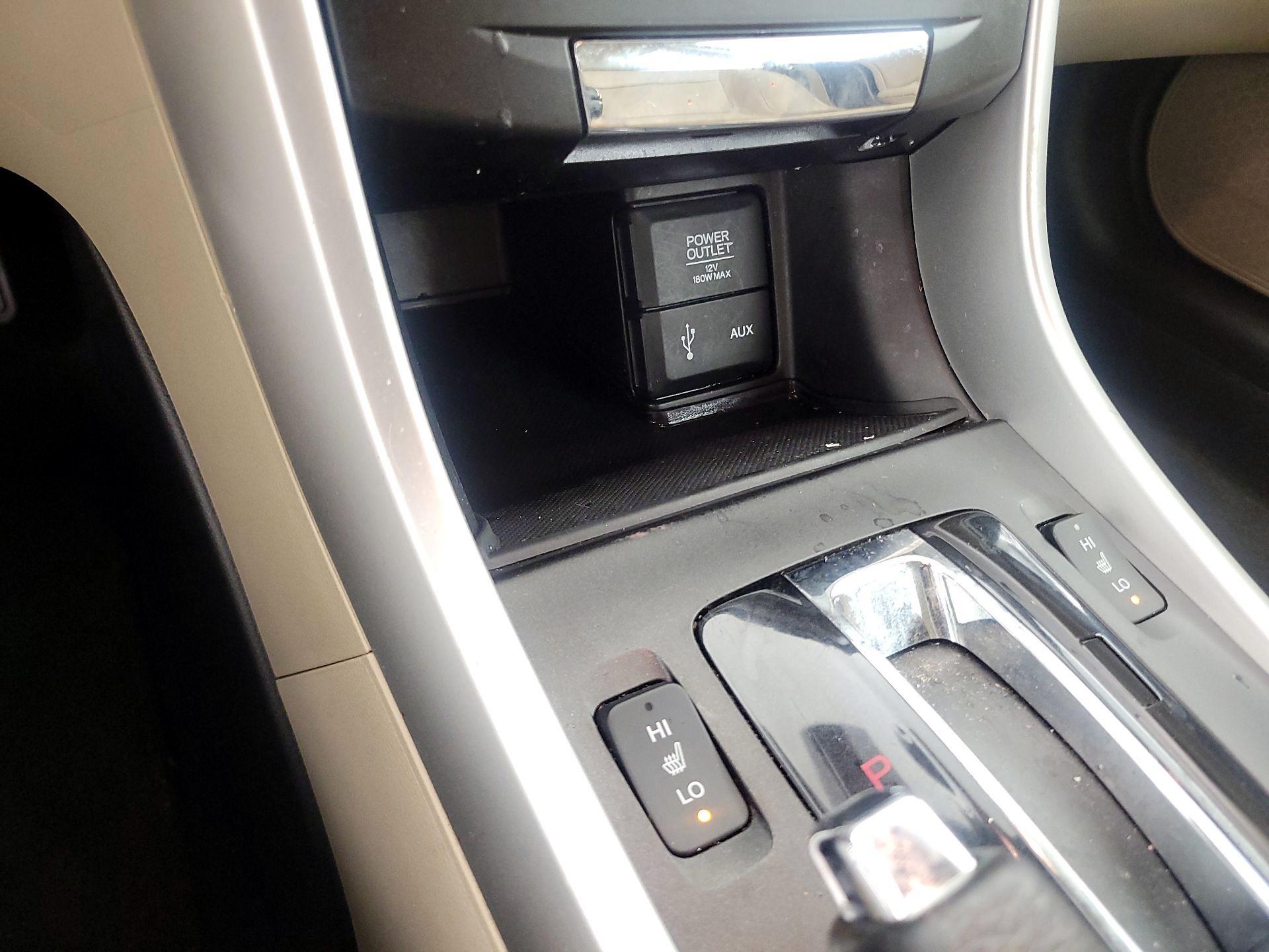 Thumbnail: 2015 Honda Accord - 18