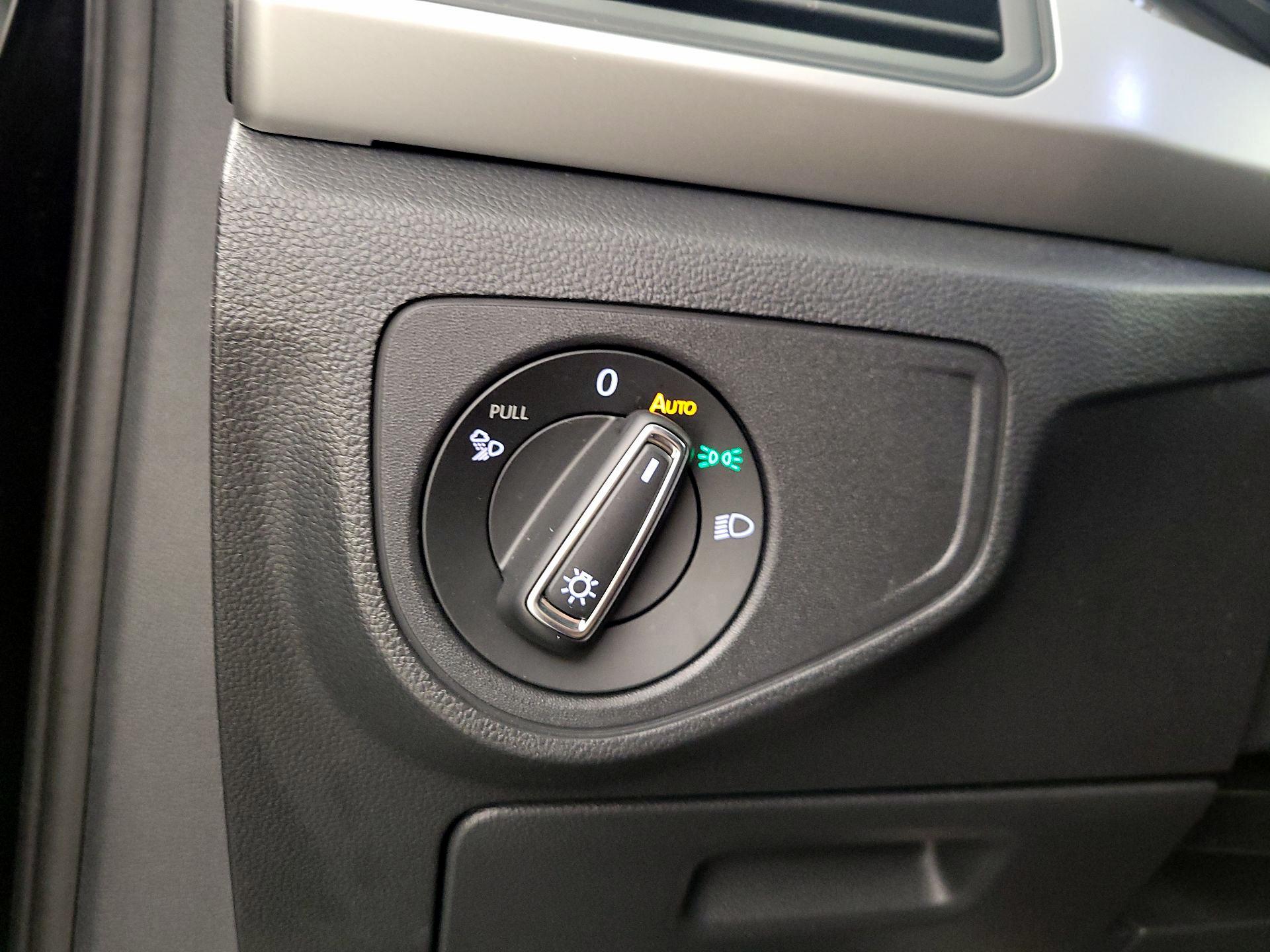 Thumbnail: 2021 Volkswagen Atlas - 13