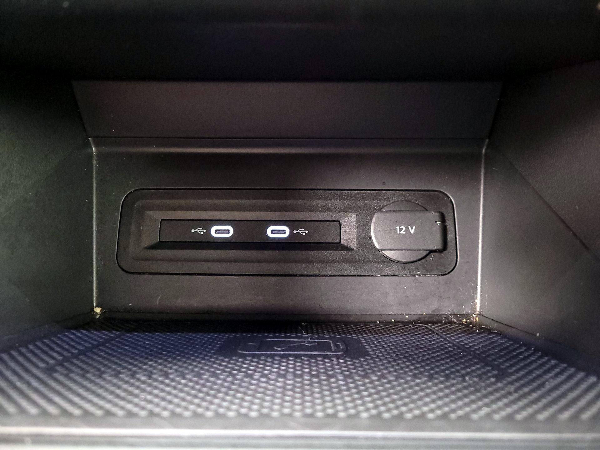 Thumbnail: 2021 Volkswagen Atlas - 18