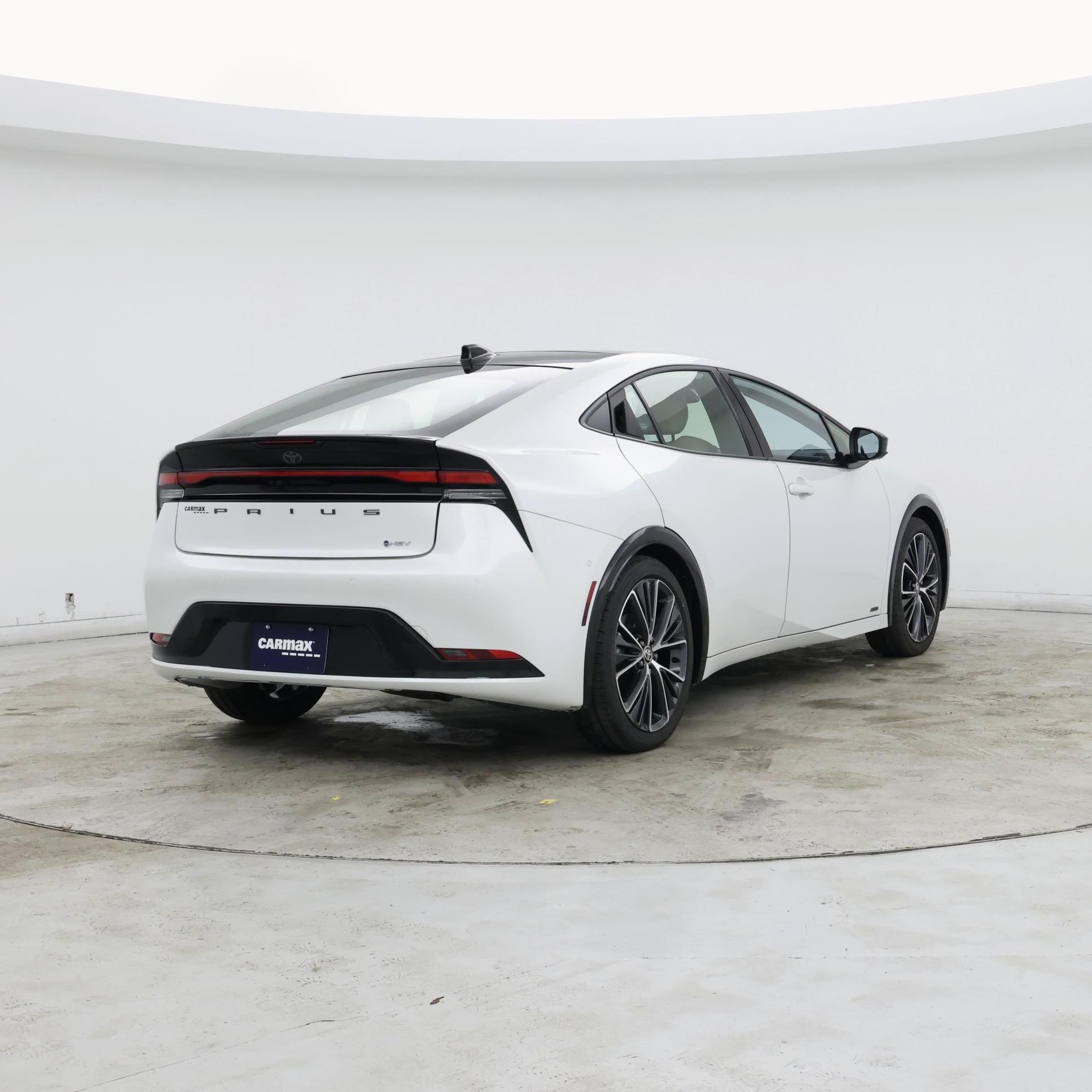 Thumbnail: 2023 Toyota Prius - 8