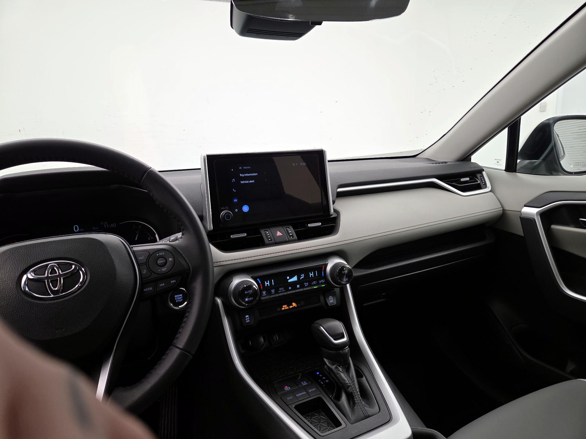 Thumbnail: 2024 Toyota RAV4 - 9