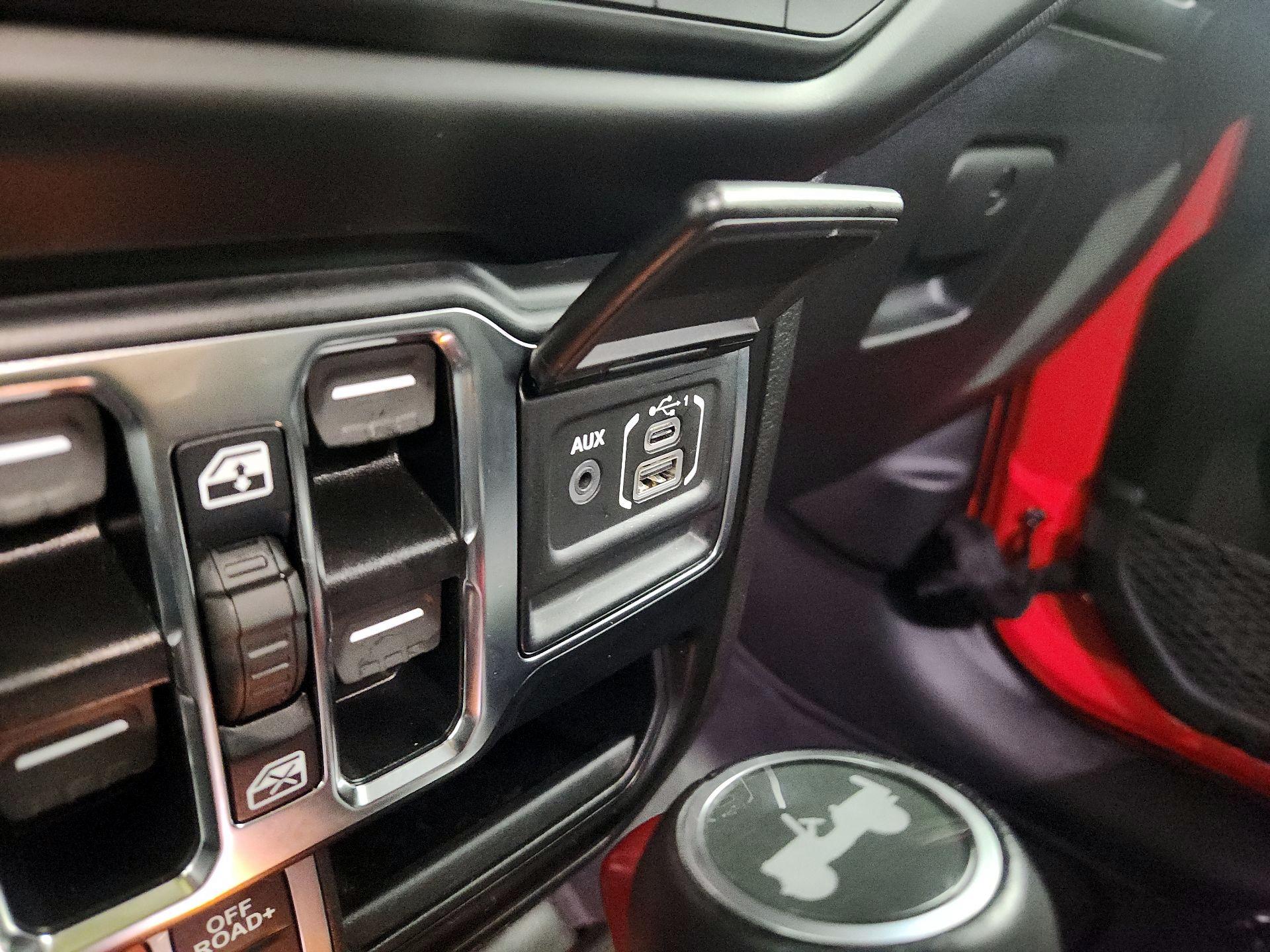 Thumbnail: 2021 Jeep Wrangler - 19