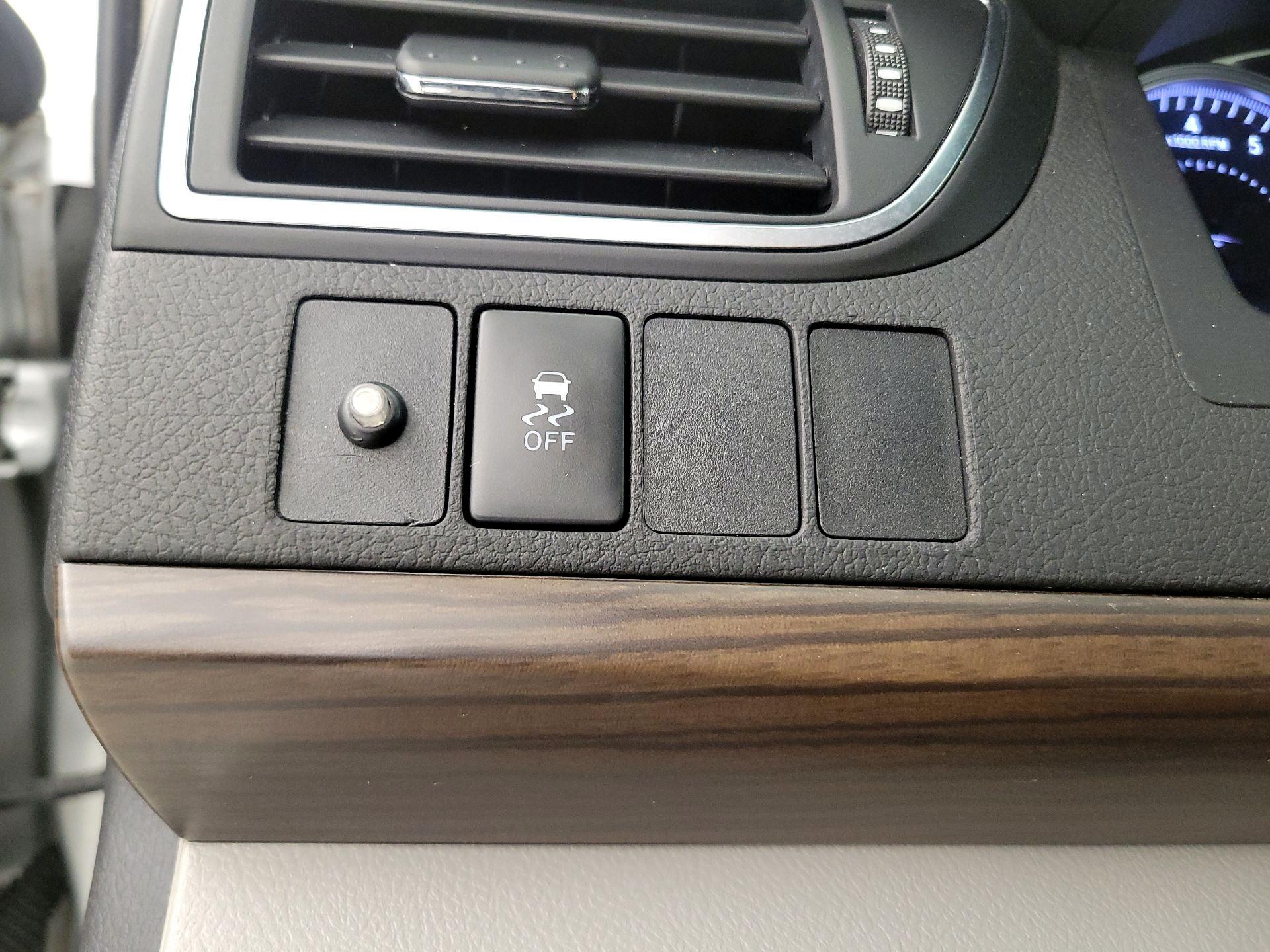 Thumbnail: 2016 Toyota Camry - 13