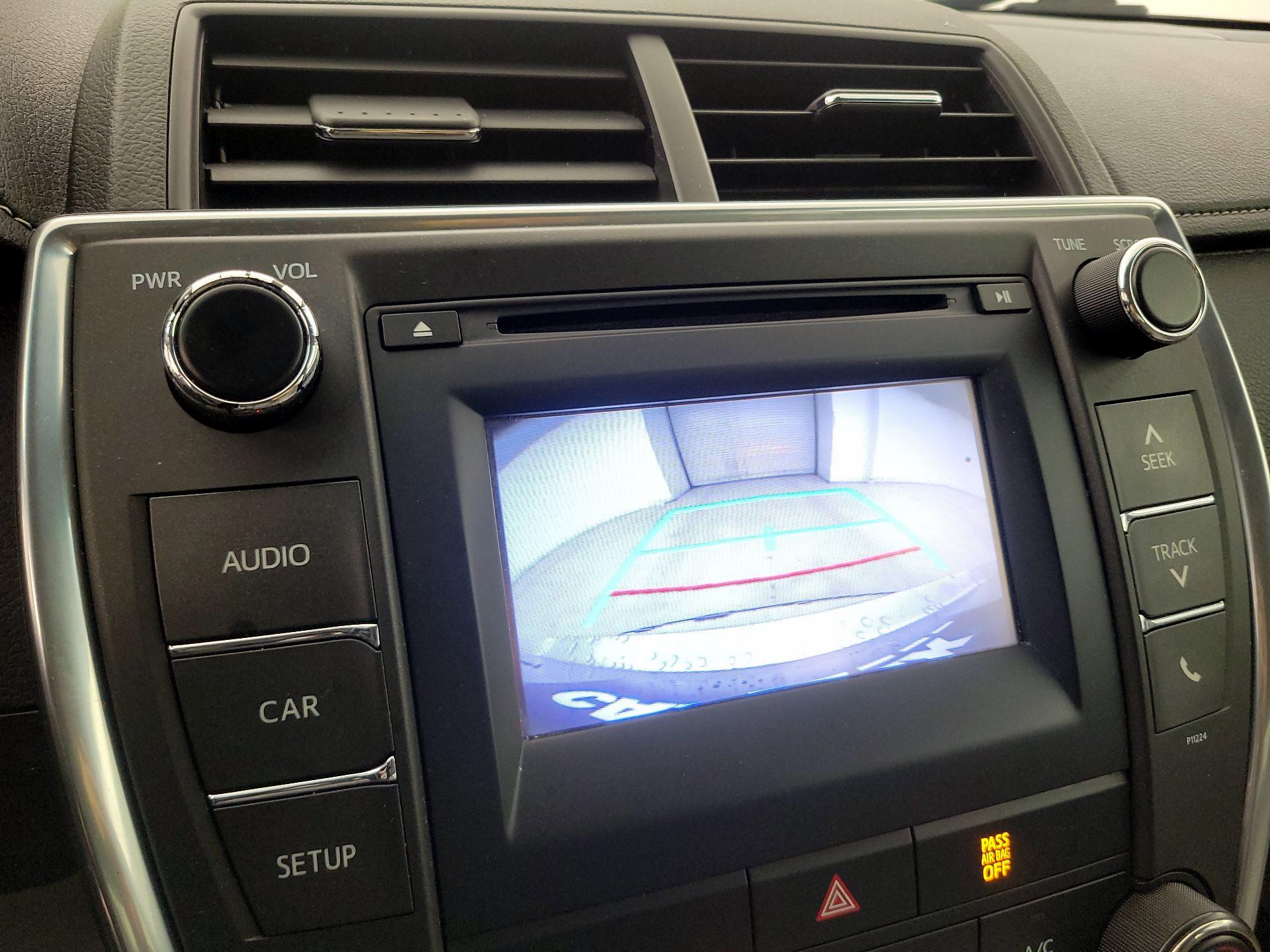 Thumbnail: 2016 Toyota Camry - 14