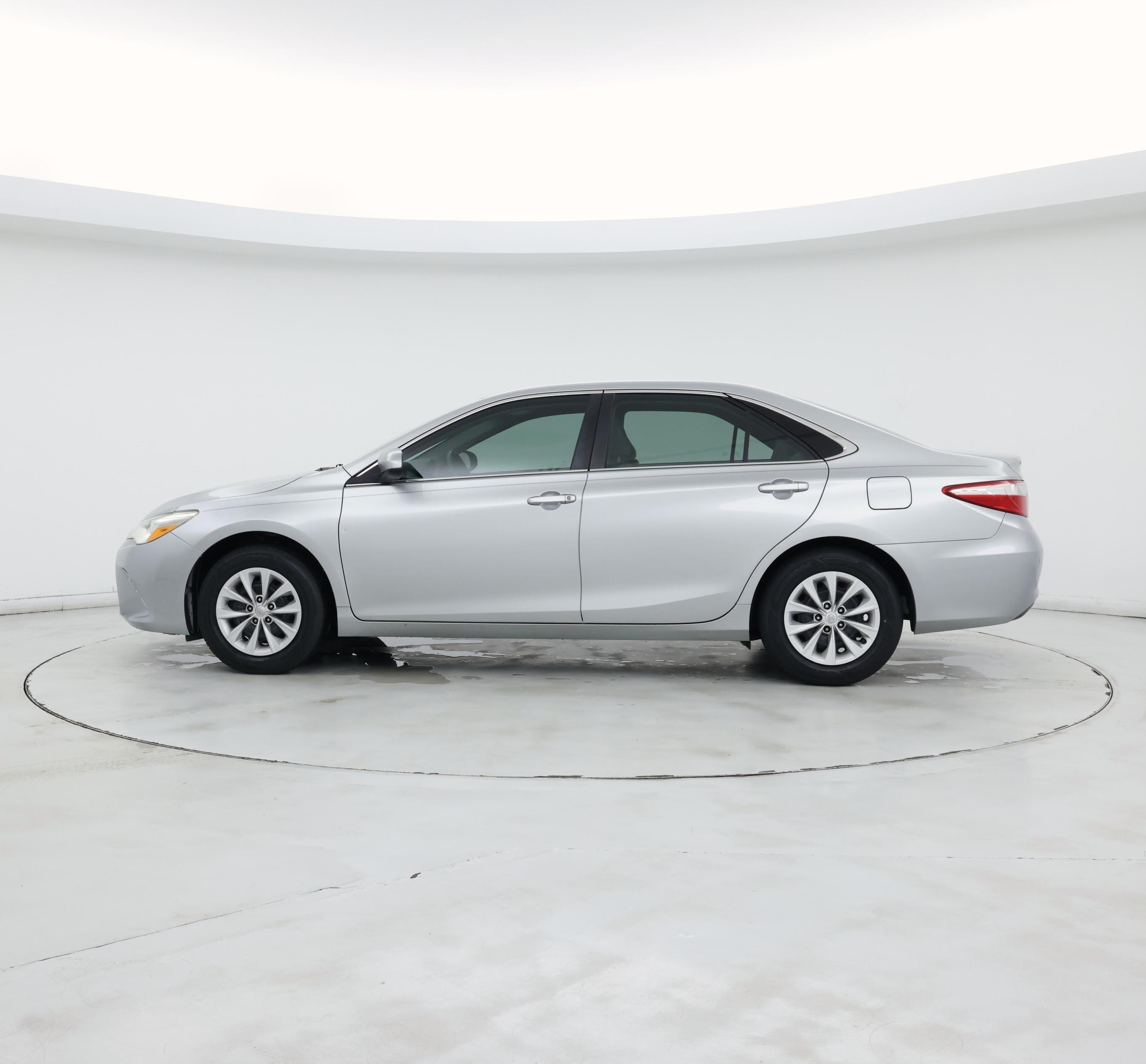 Thumbnail: 2016 Toyota Camry - 3