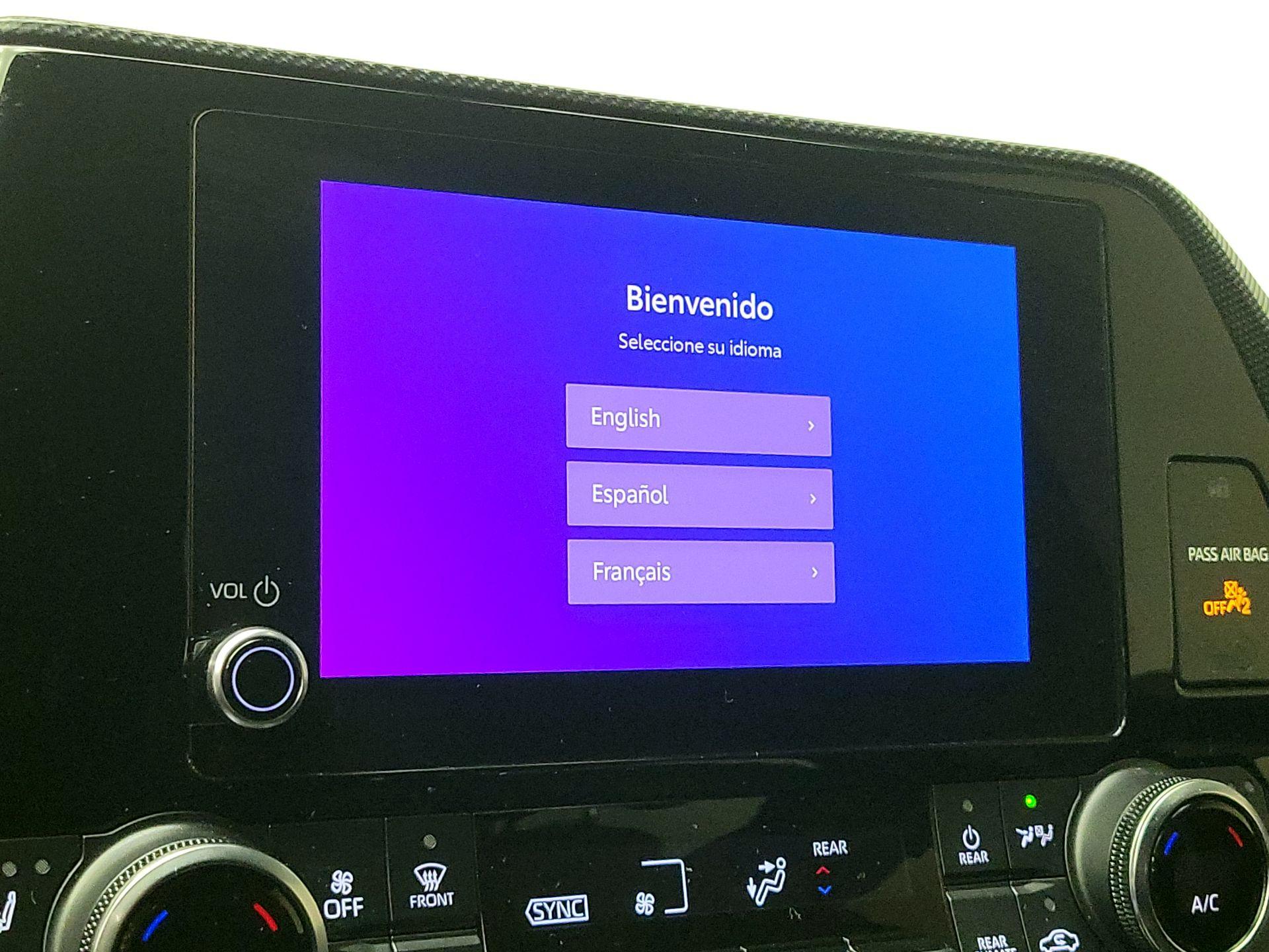 Thumbnail: 2024 Toyota Highlander - 15