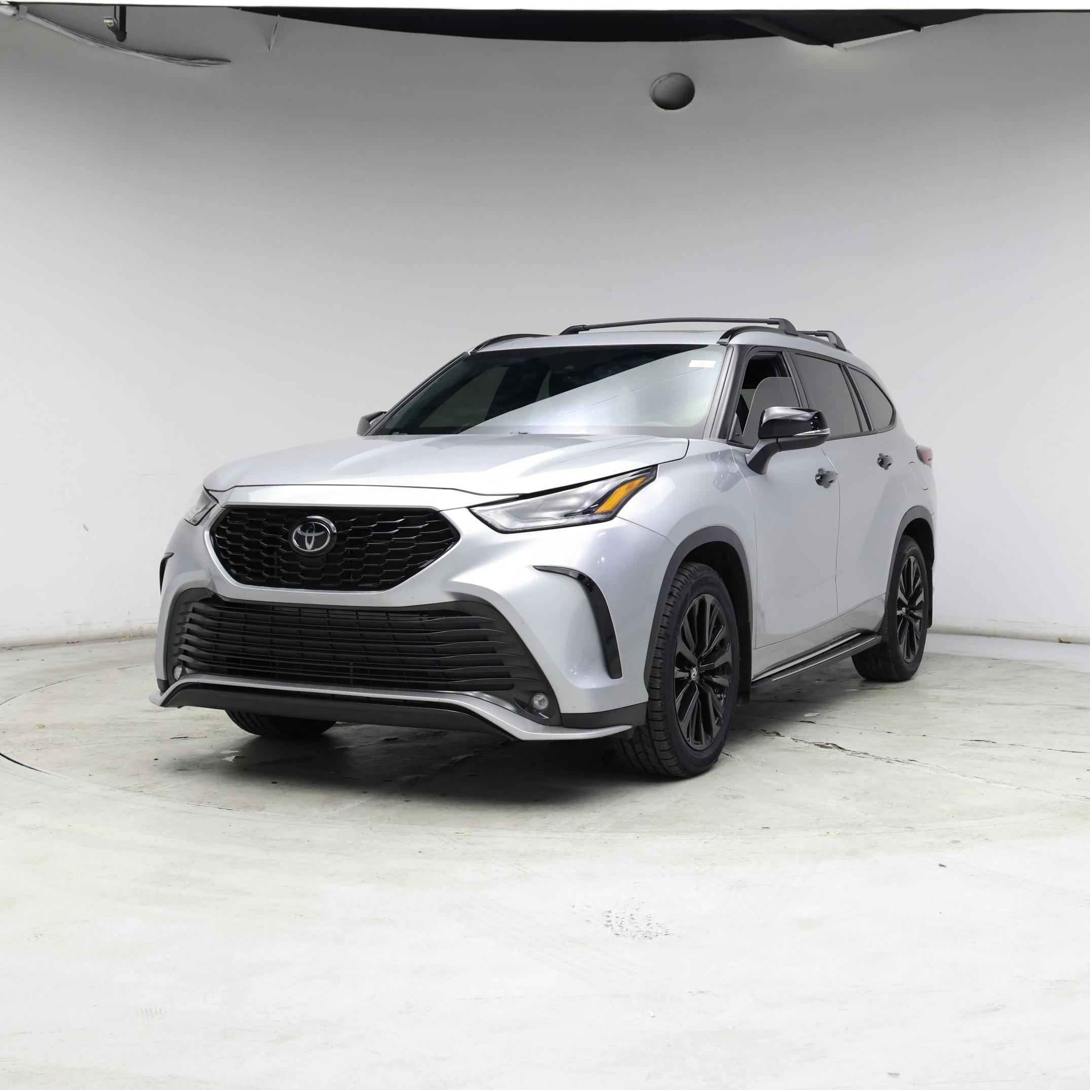 Thumbnail: 2024 Toyota Highlander - 4