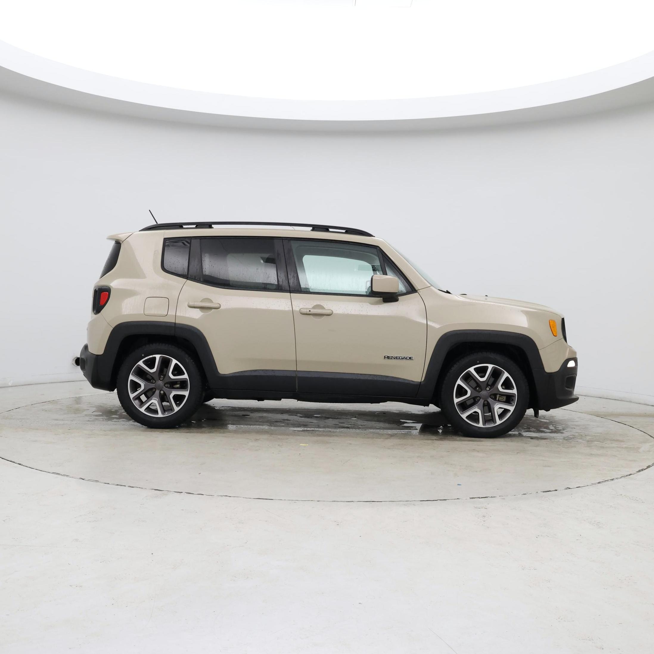 Thumbnail: 2015 Jeep Renegade - 7