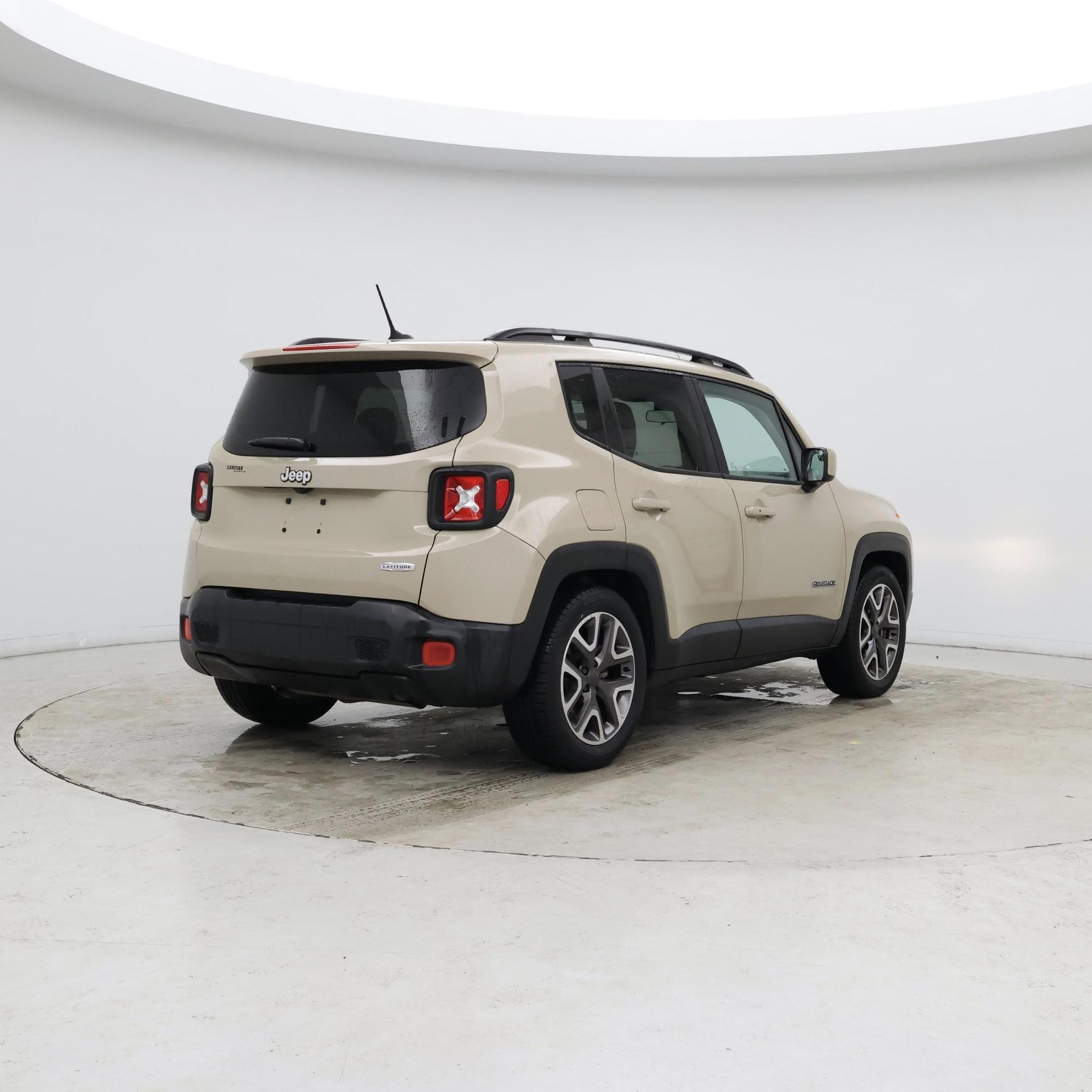 Thumbnail: 2015 Jeep Renegade - 8