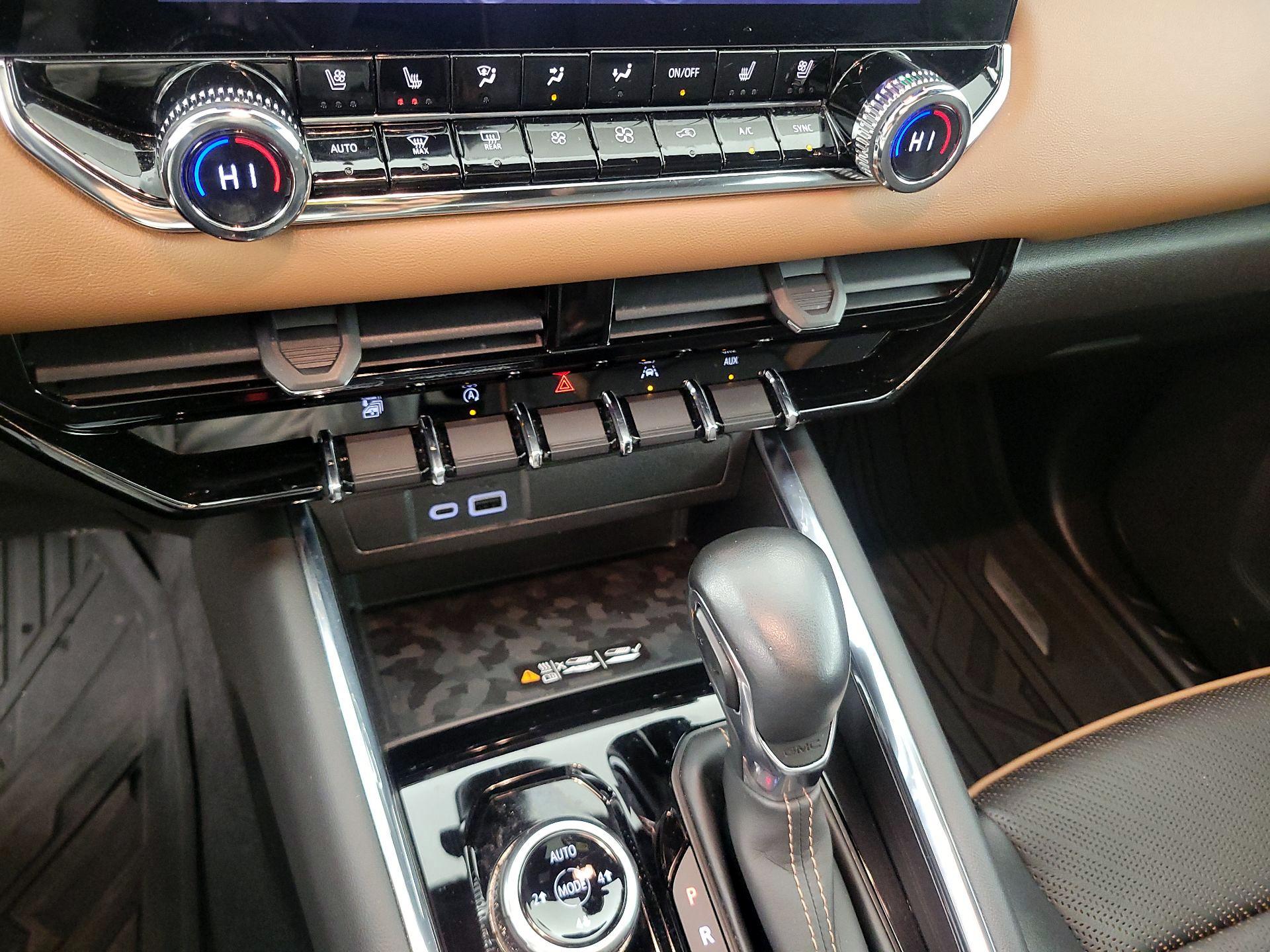 Thumbnail: 2023 GMC Canyon - 17