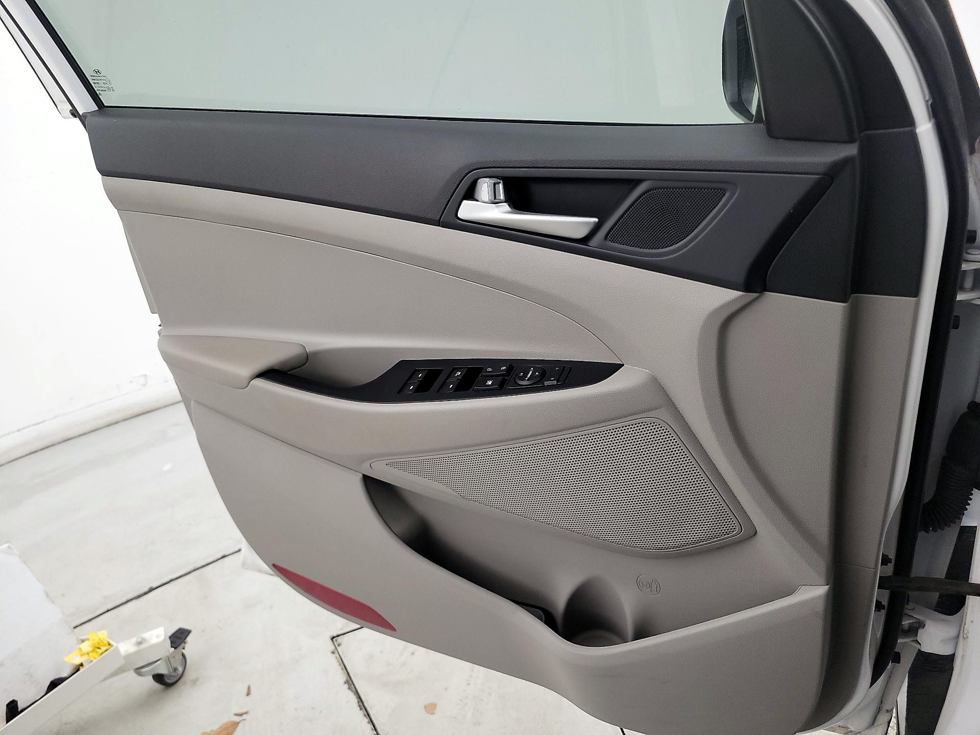 Thumbnail: 2020 Hyundai Tucson - 12