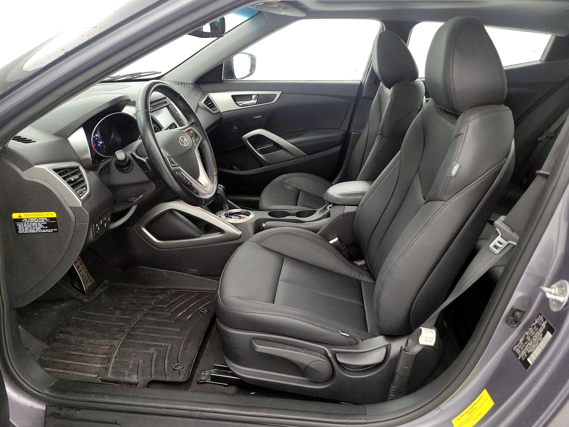 Thumbnail: 2015 Hyundai Veloster - 11