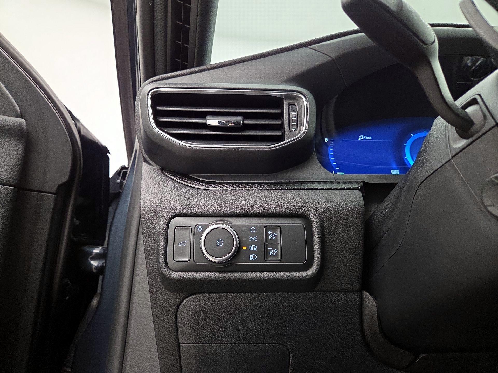 Thumbnail: 2022 Ford Explorer - 13