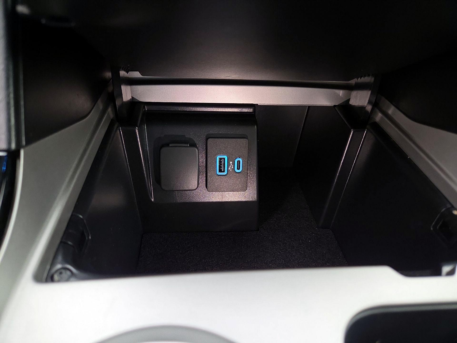 Thumbnail: 2022 Ford Explorer - 19