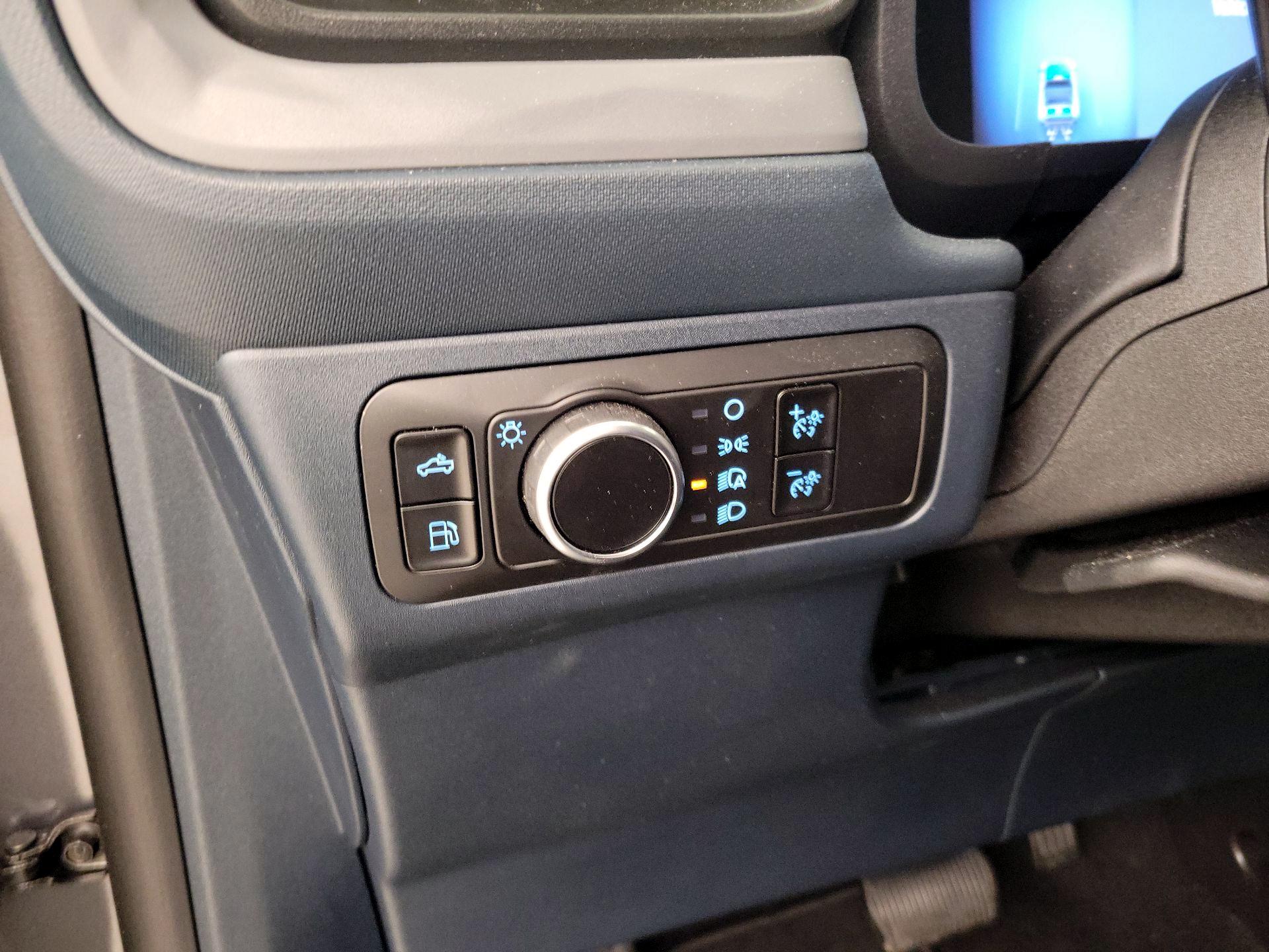 Thumbnail: 2025 Ford Maverick - 13