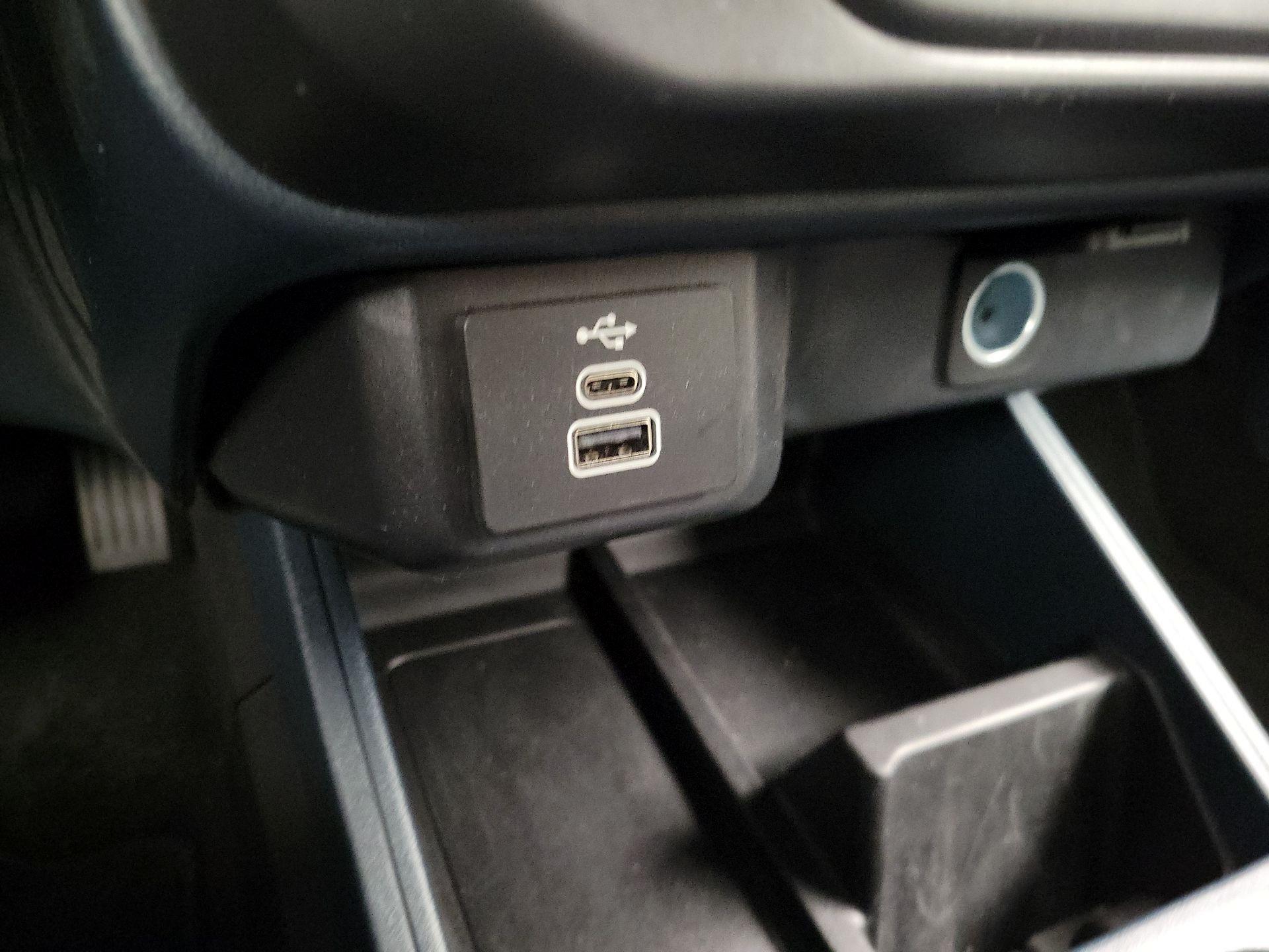 Thumbnail: 2025 Ford Maverick - 18