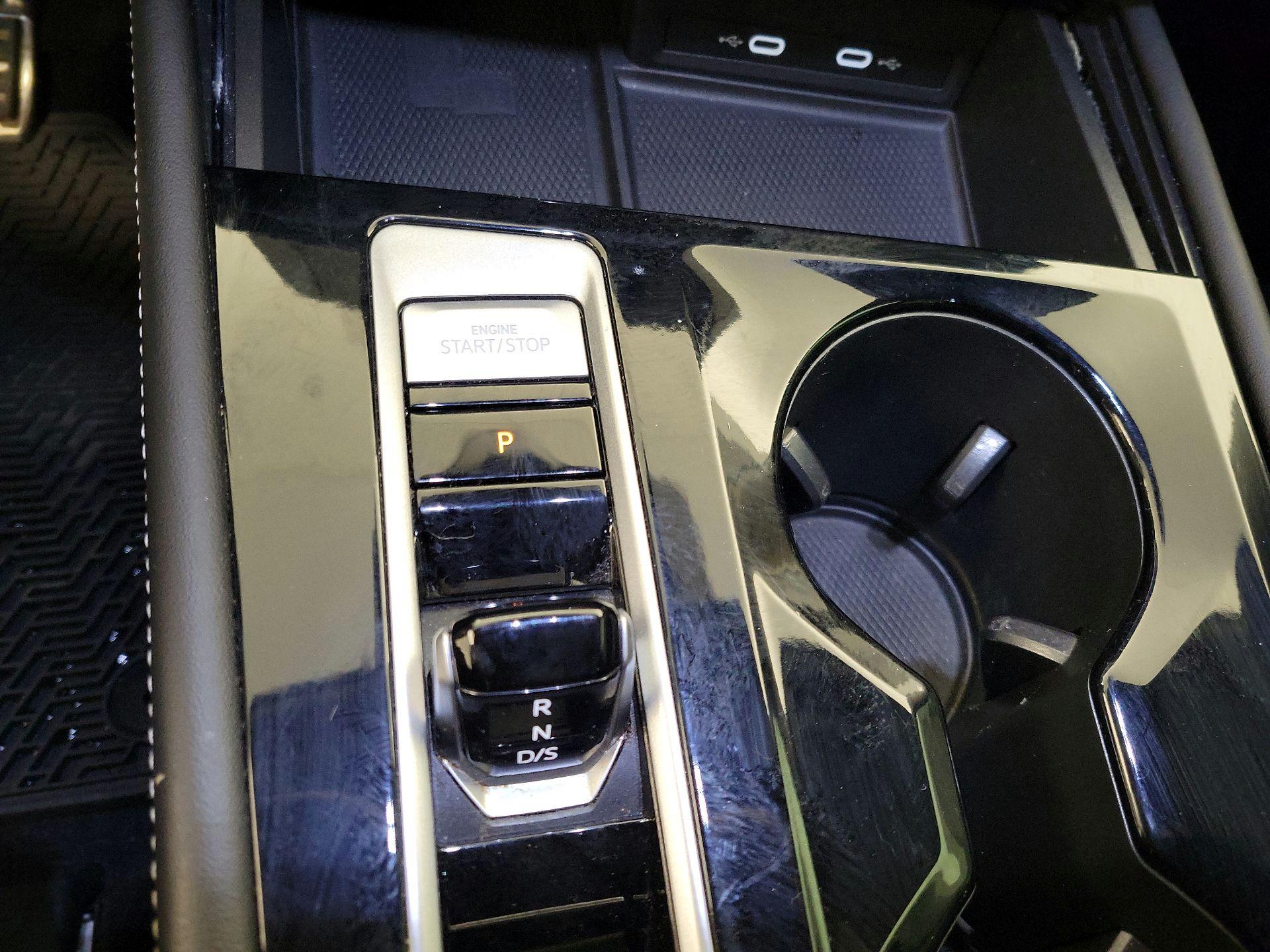 Thumbnail: 2024 Volkswagen Atlas - 17