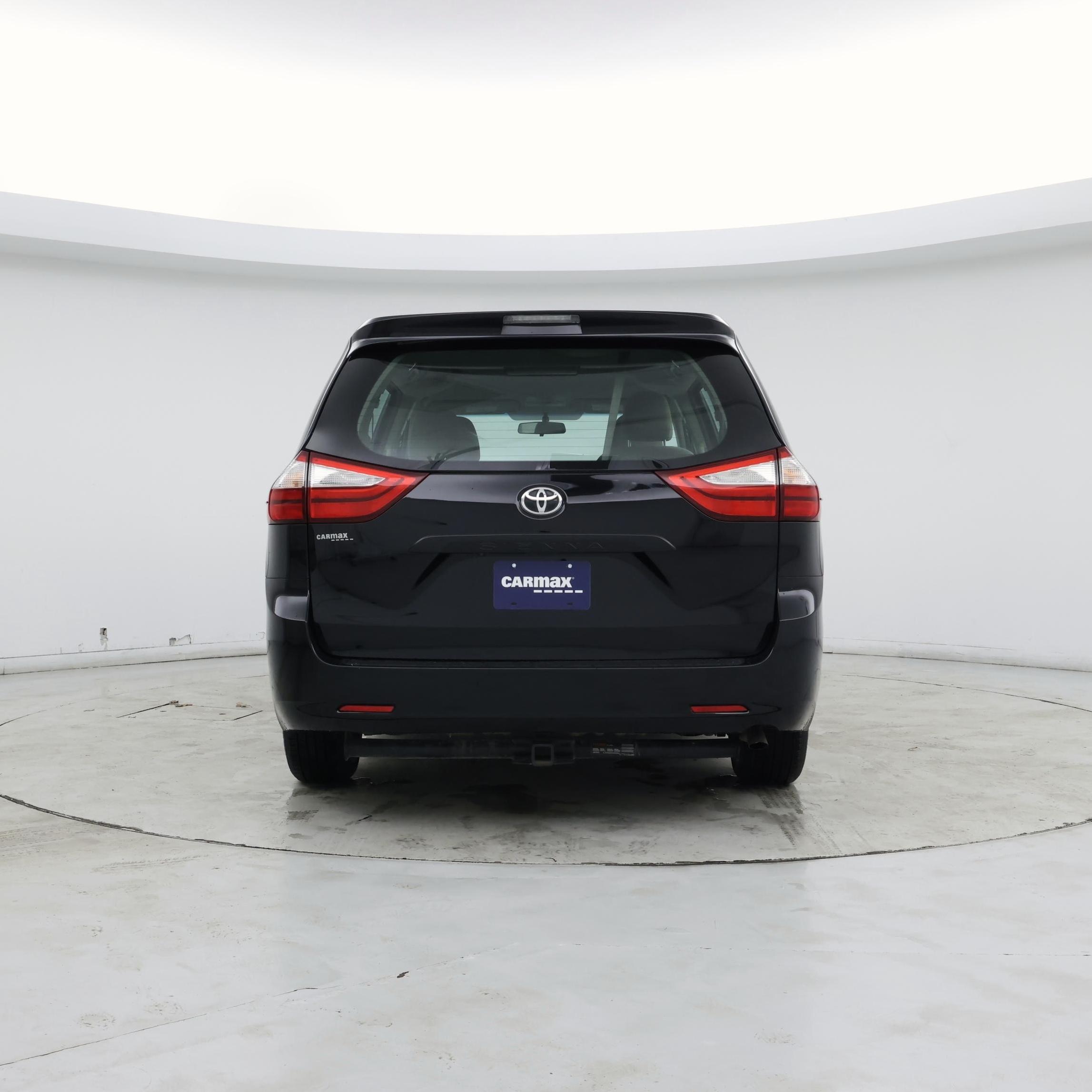 Thumbnail: 2015 Toyota Sienna - 6