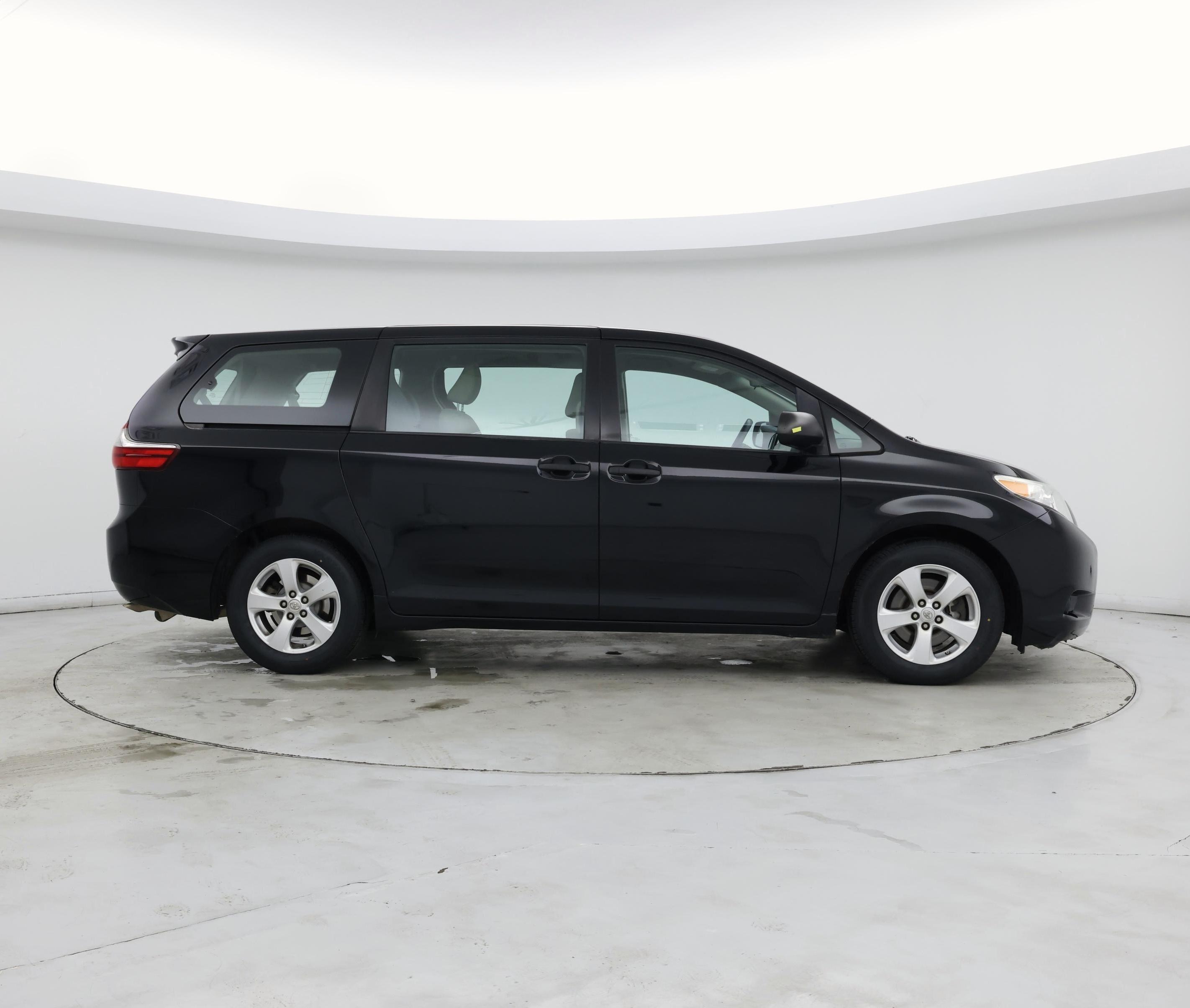 Thumbnail: 2015 Toyota Sienna - 7