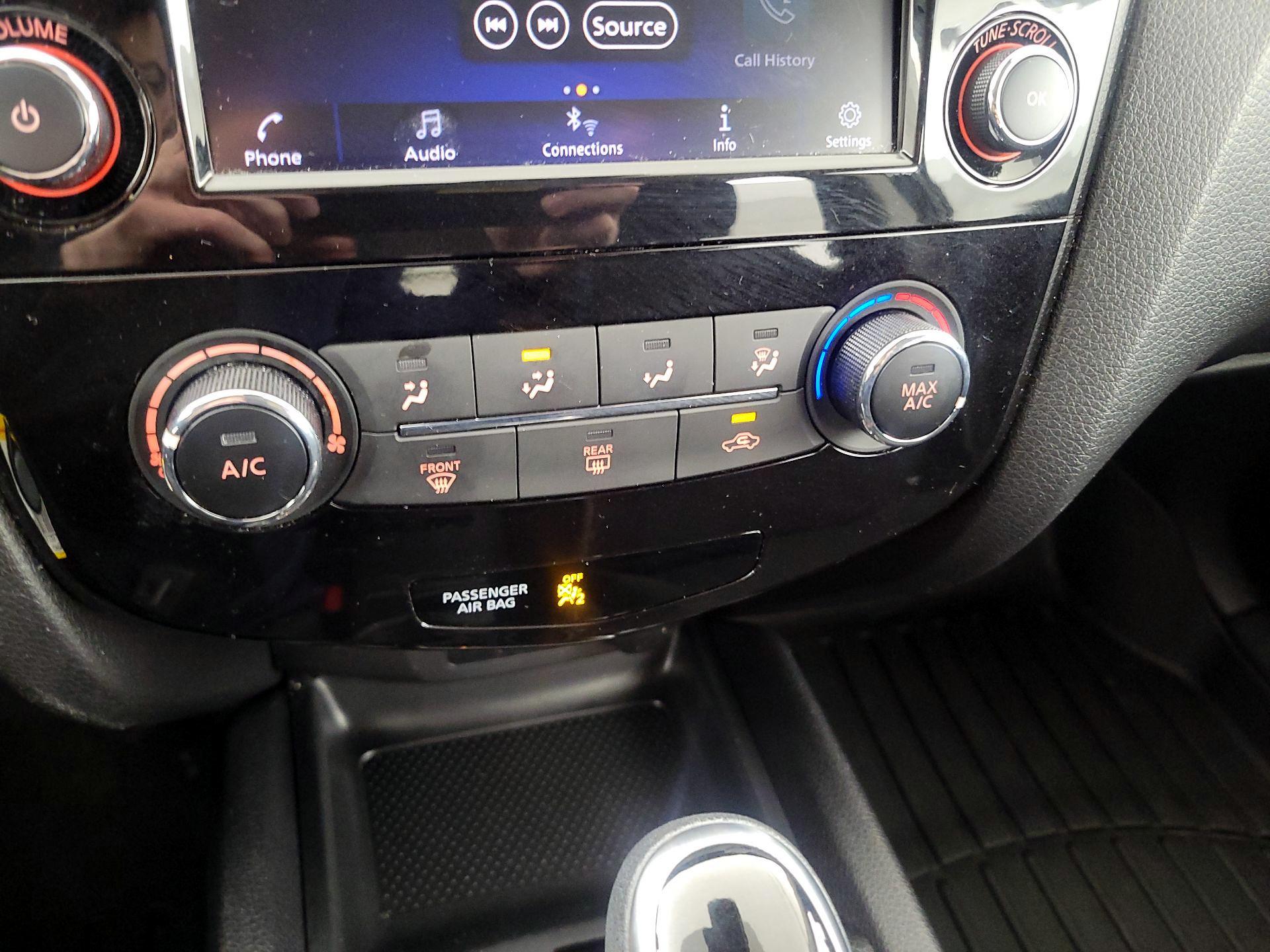 Thumbnail: 2020 Nissan Rogue Sport - 16