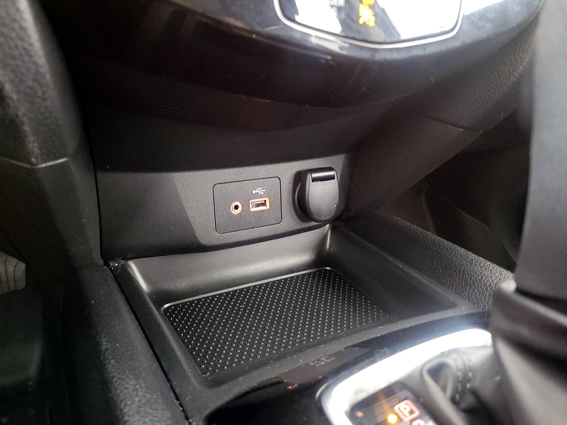 Thumbnail: 2020 Nissan Rogue Sport - 18