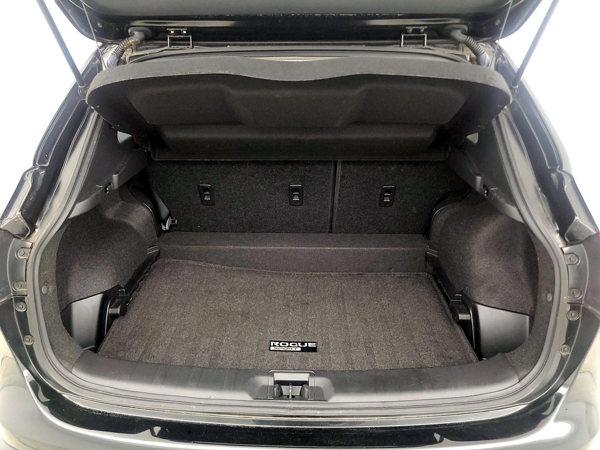 Thumbnail: 2020 Nissan Rogue Sport - 20