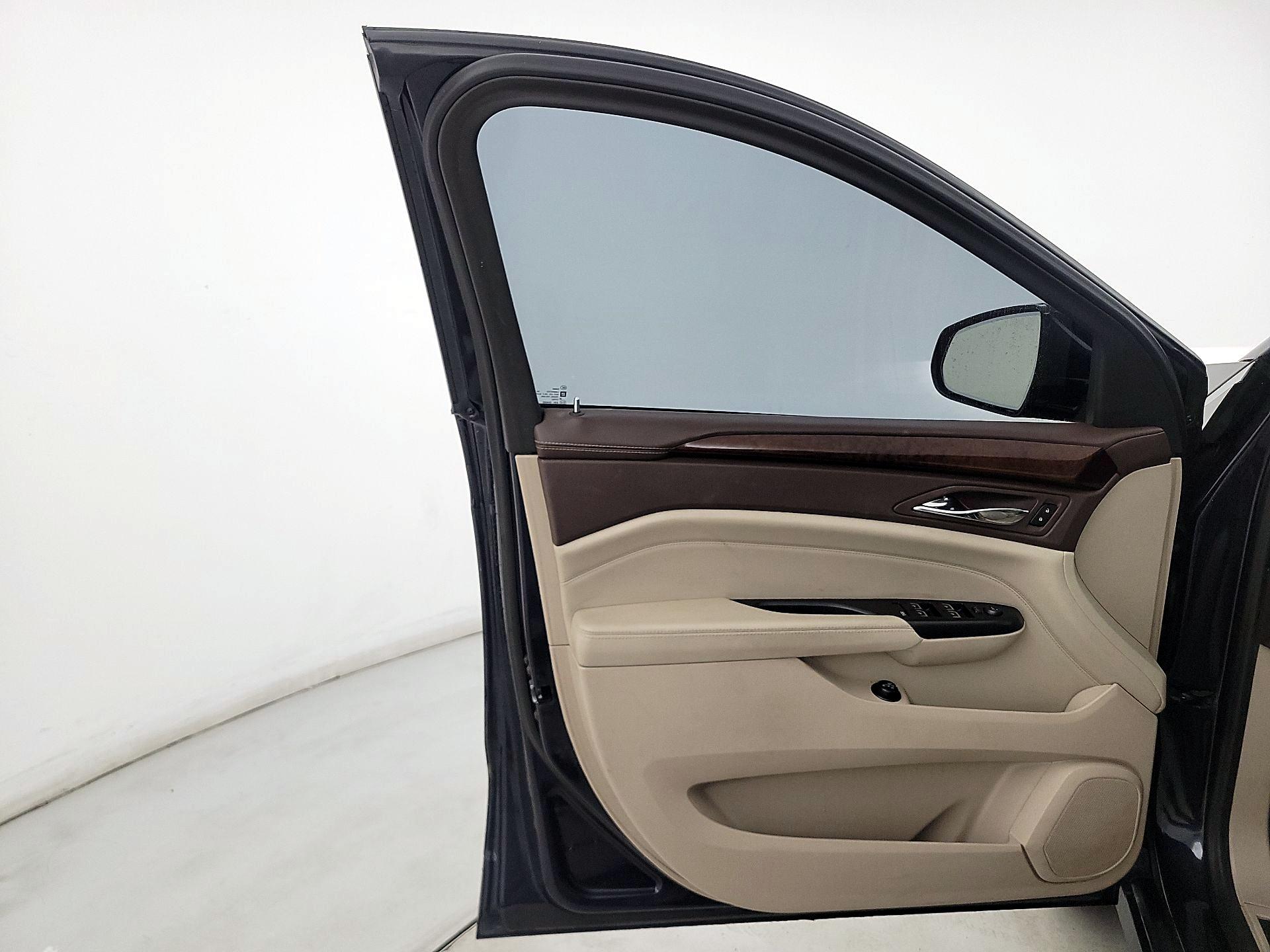 Thumbnail: 2015 Cadillac SRX - 12