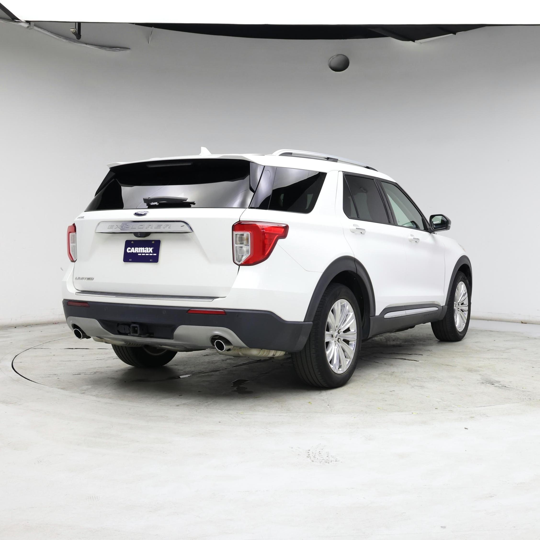 Thumbnail: 2021 Ford Explorer - 8