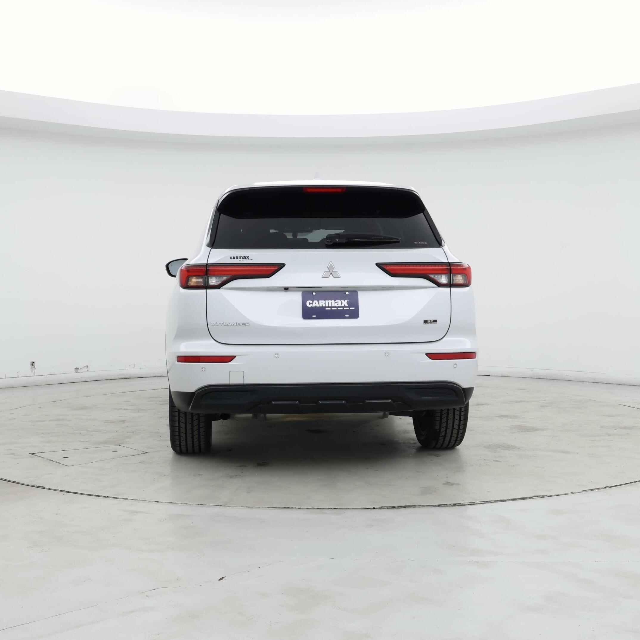 Thumbnail: 2024 Mitsubishi Outlander - 6