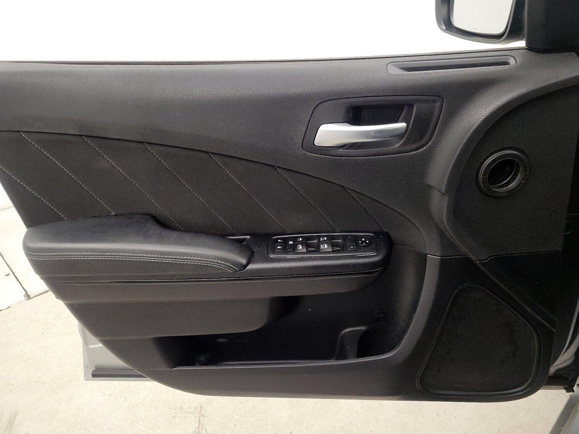 Thumbnail: 2020 Dodge Charger - 12